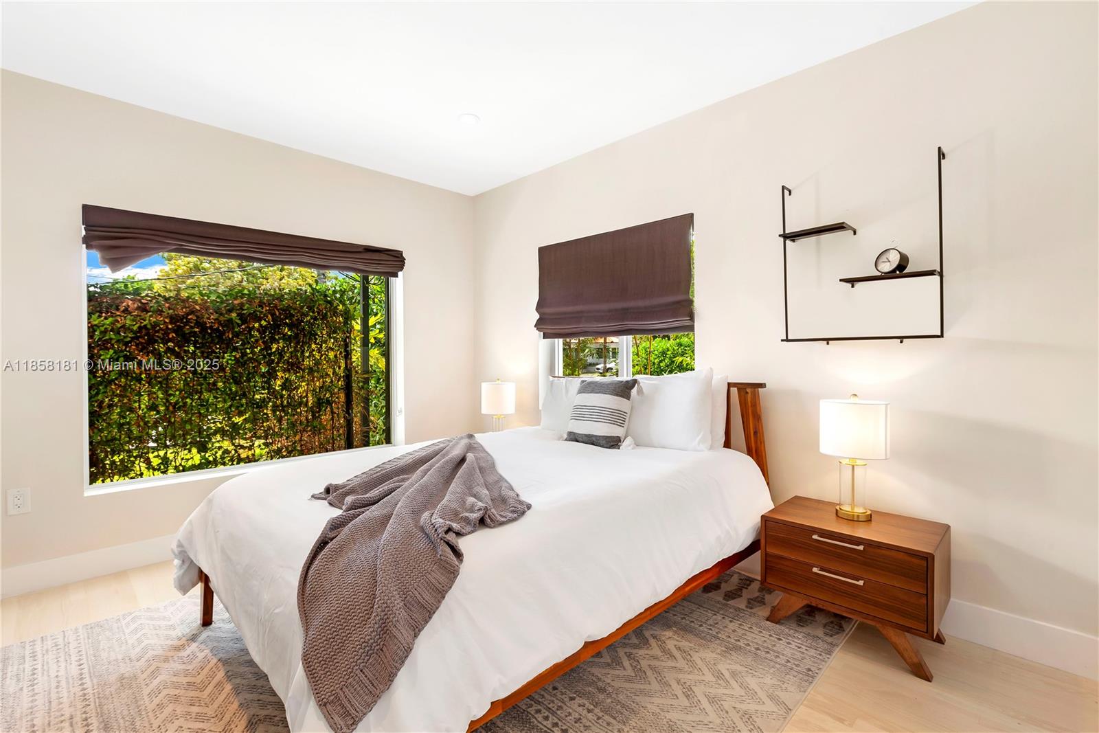 ALTOS DEL MAR NO 4 - Residential Lease