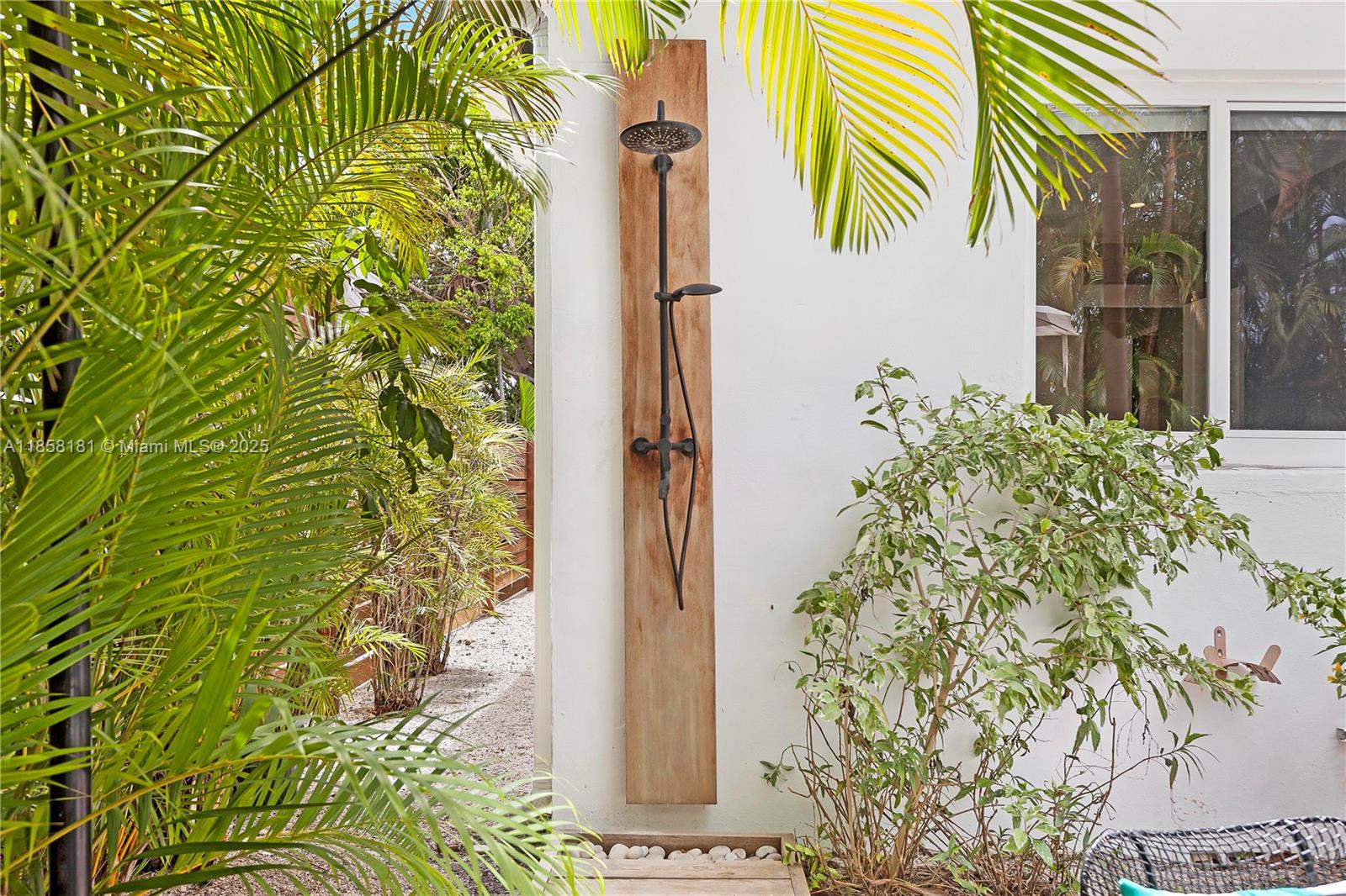 ALTOS DEL MAR NO 4 - Residential Lease