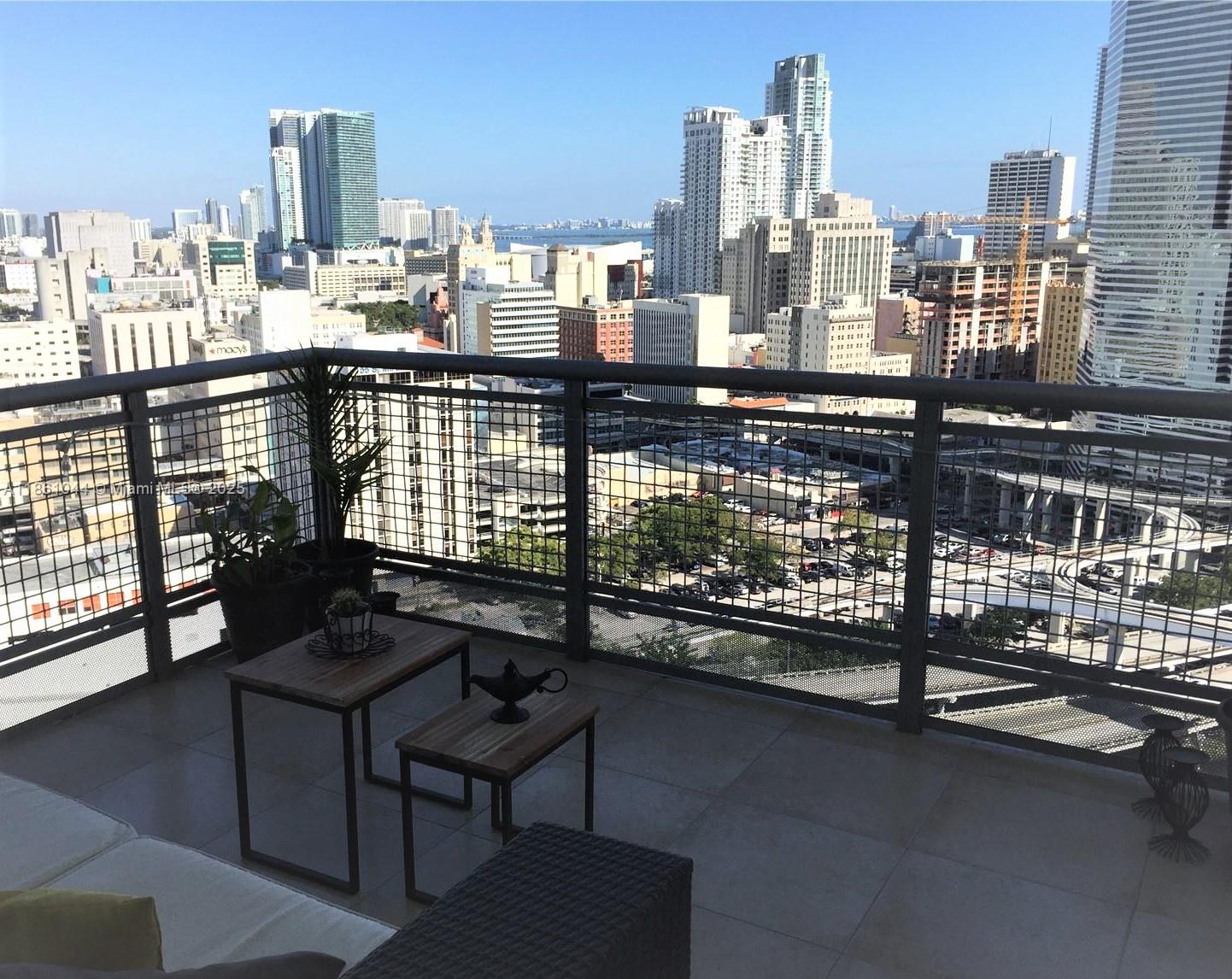 350 S Miami Ave 2105