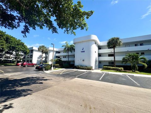 Photo of 1400 Sheridan St #24J, Hollywood, FL 33020 (MLS # A11895098)