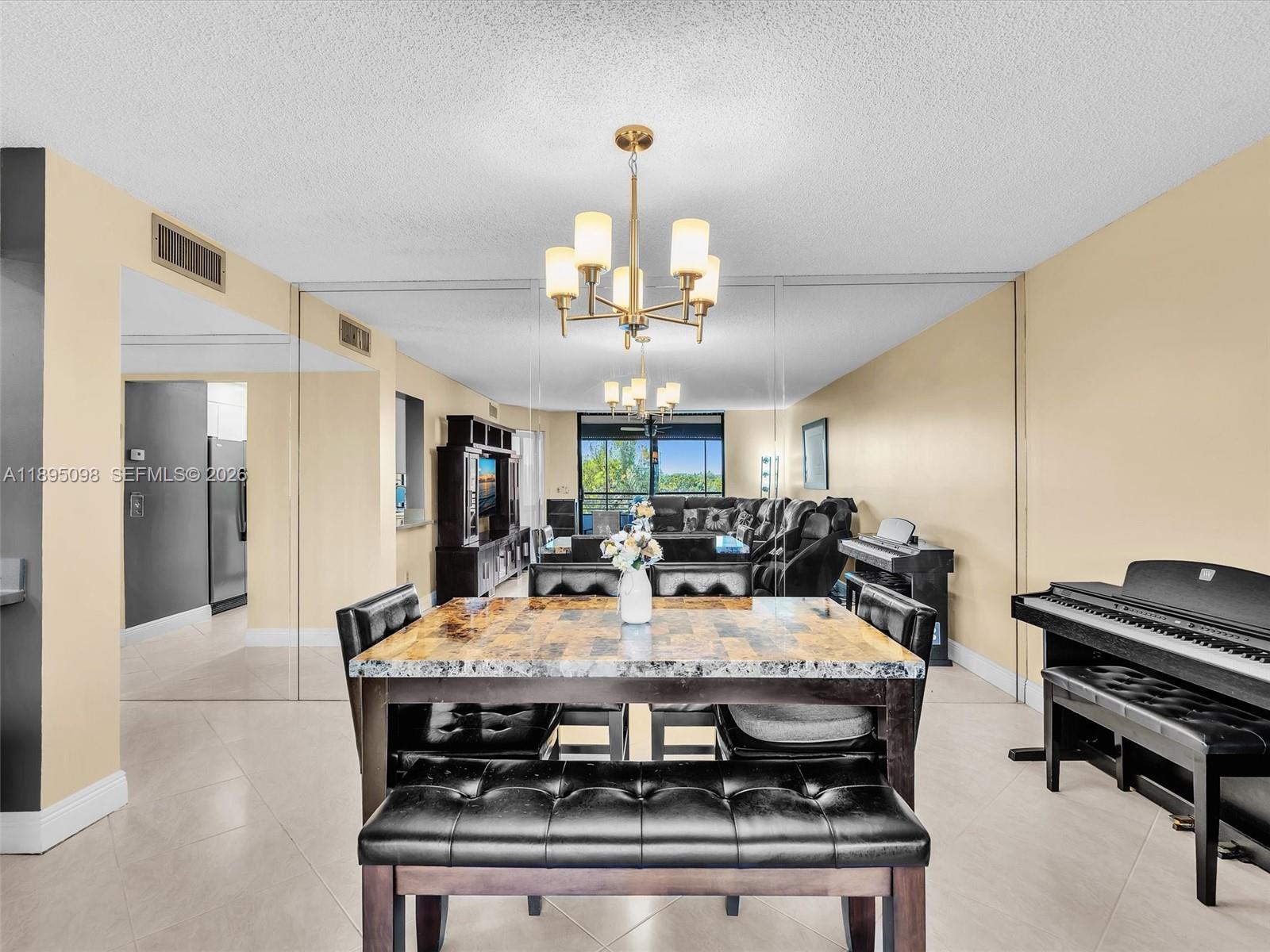 1400 Sheridan St 24J