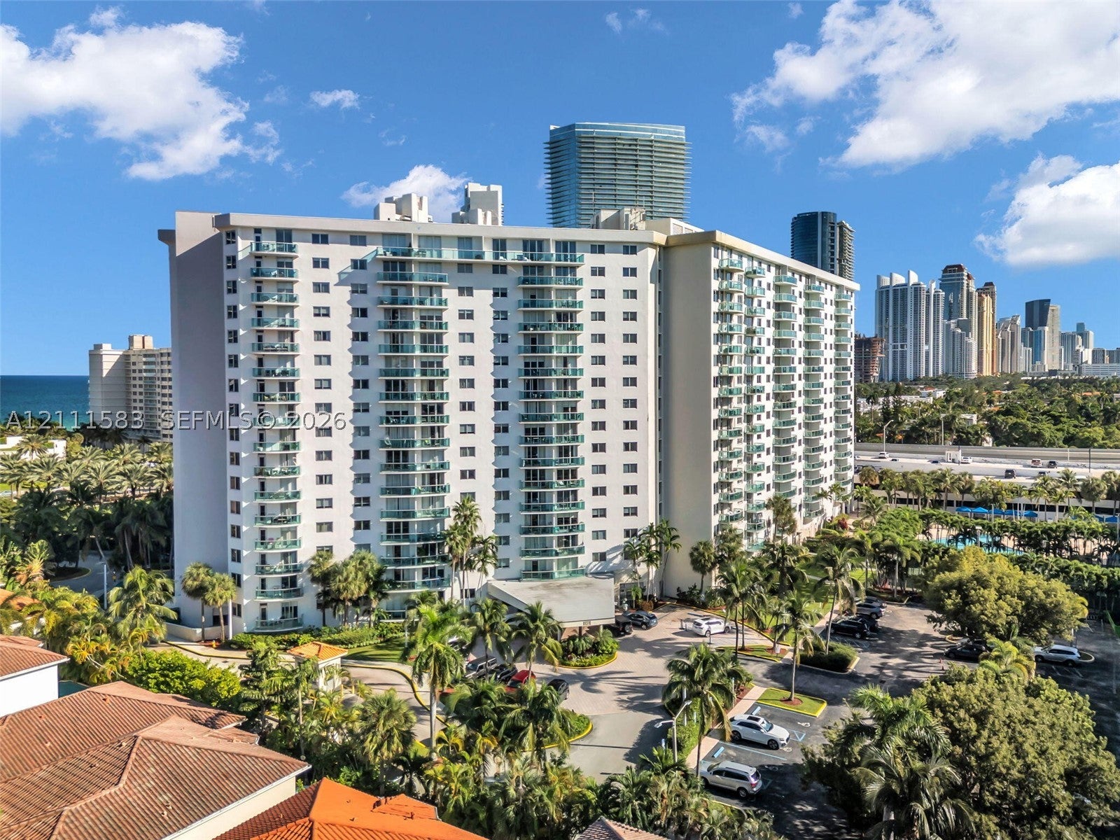 19370 Collins Ave 1516