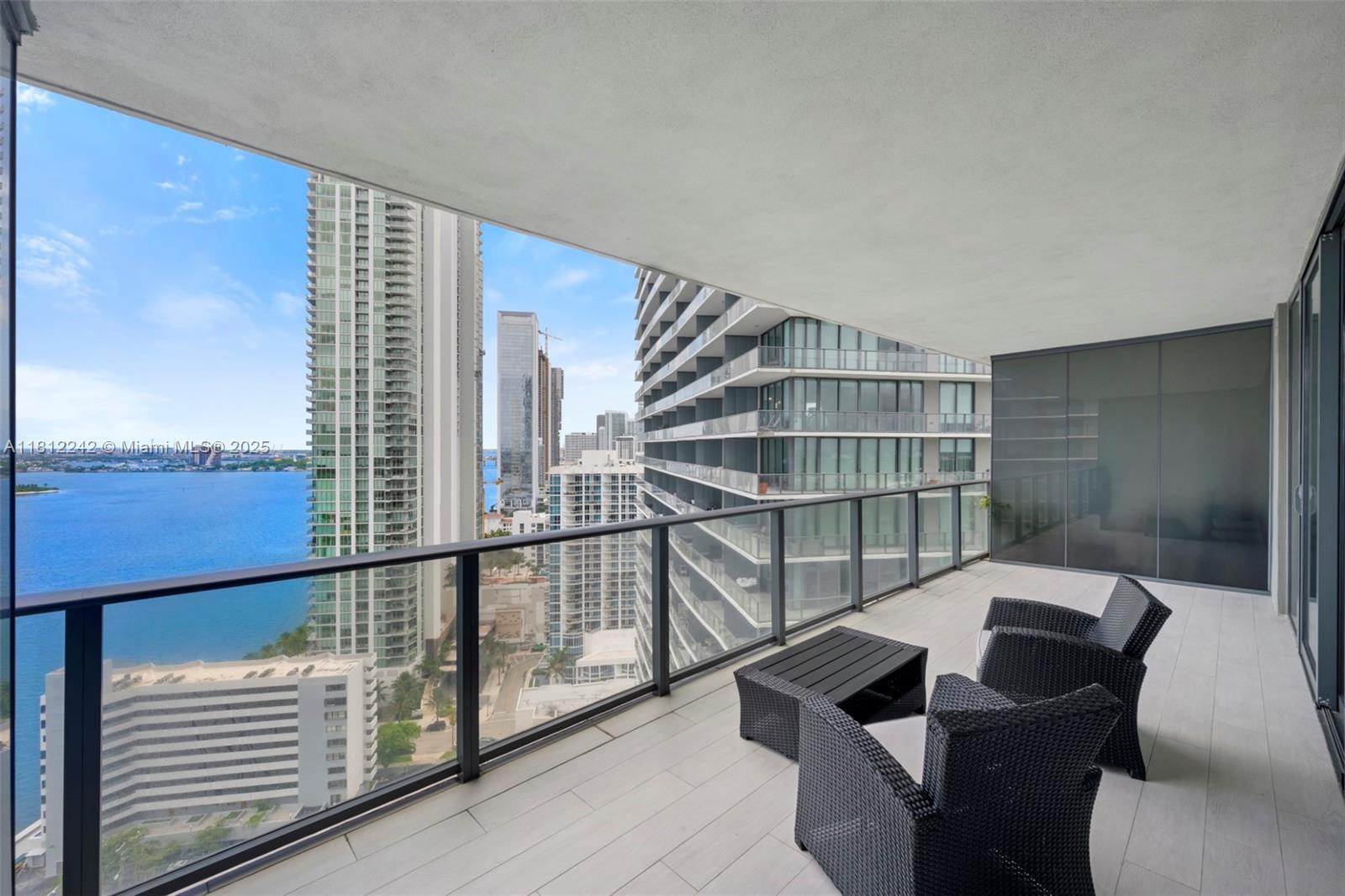 PARAISO BAY CONDO - Residential