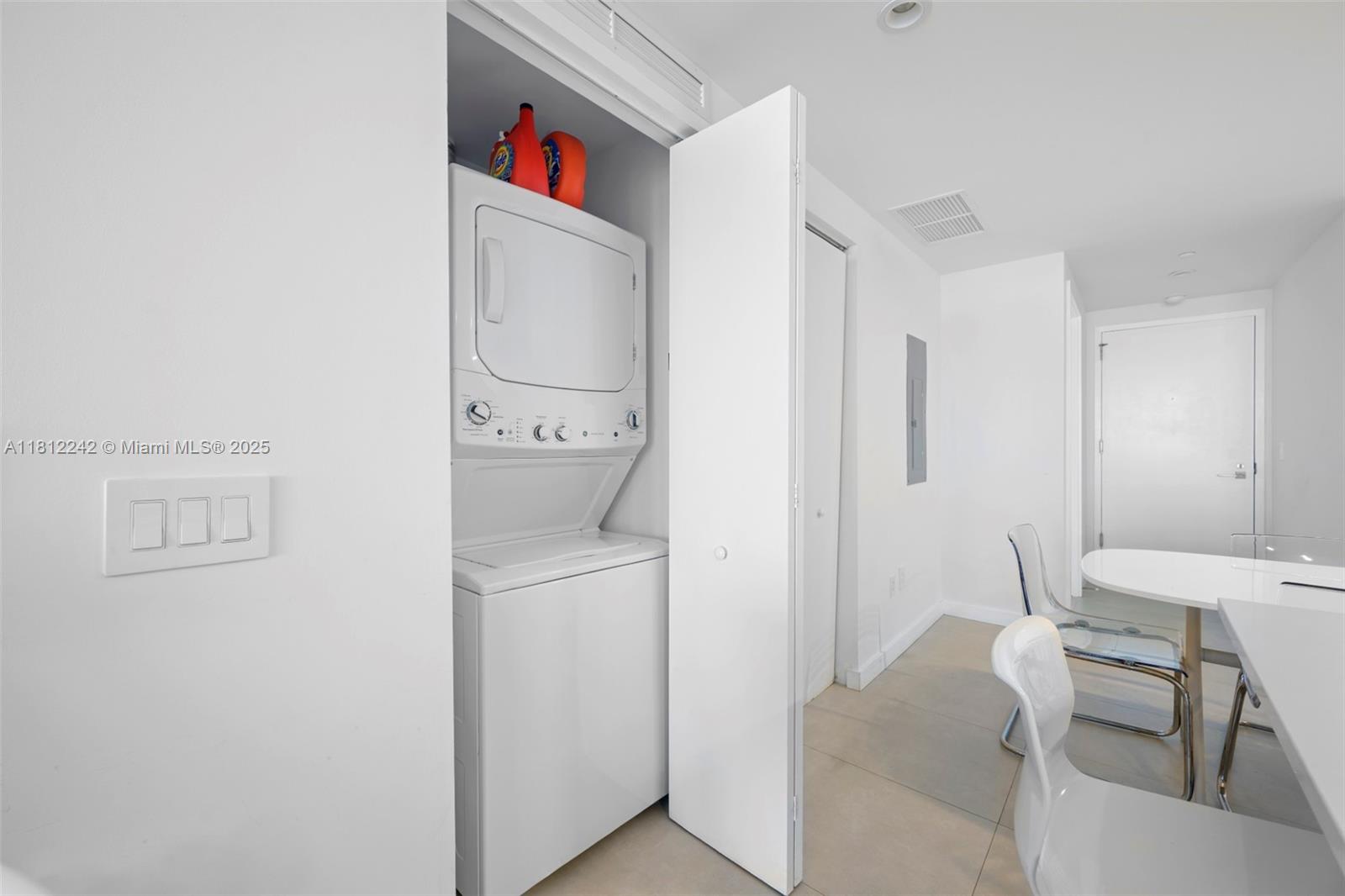 PARAISO BAY CONDO - Residential