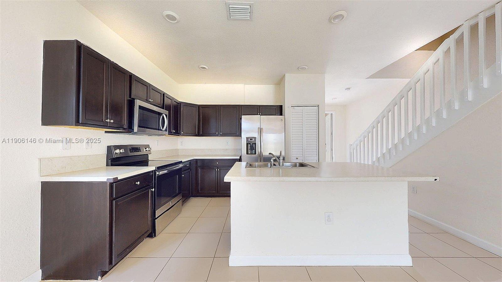 BAYWINDS OF HATTERAS - Residential Lease