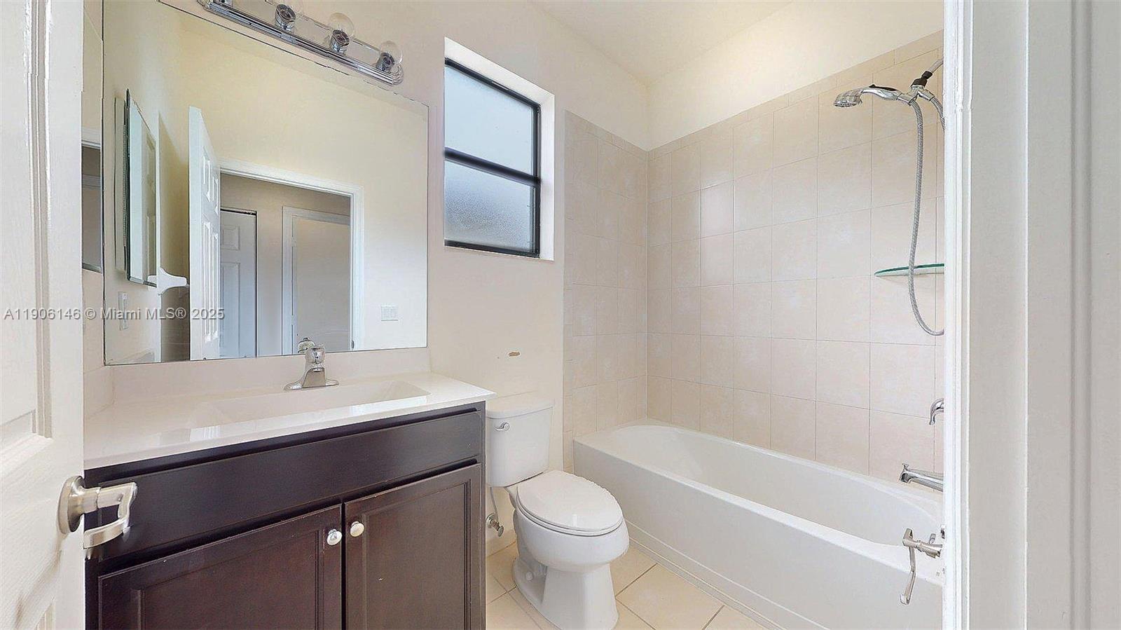 BAYWINDS OF HATTERAS - Residential Lease