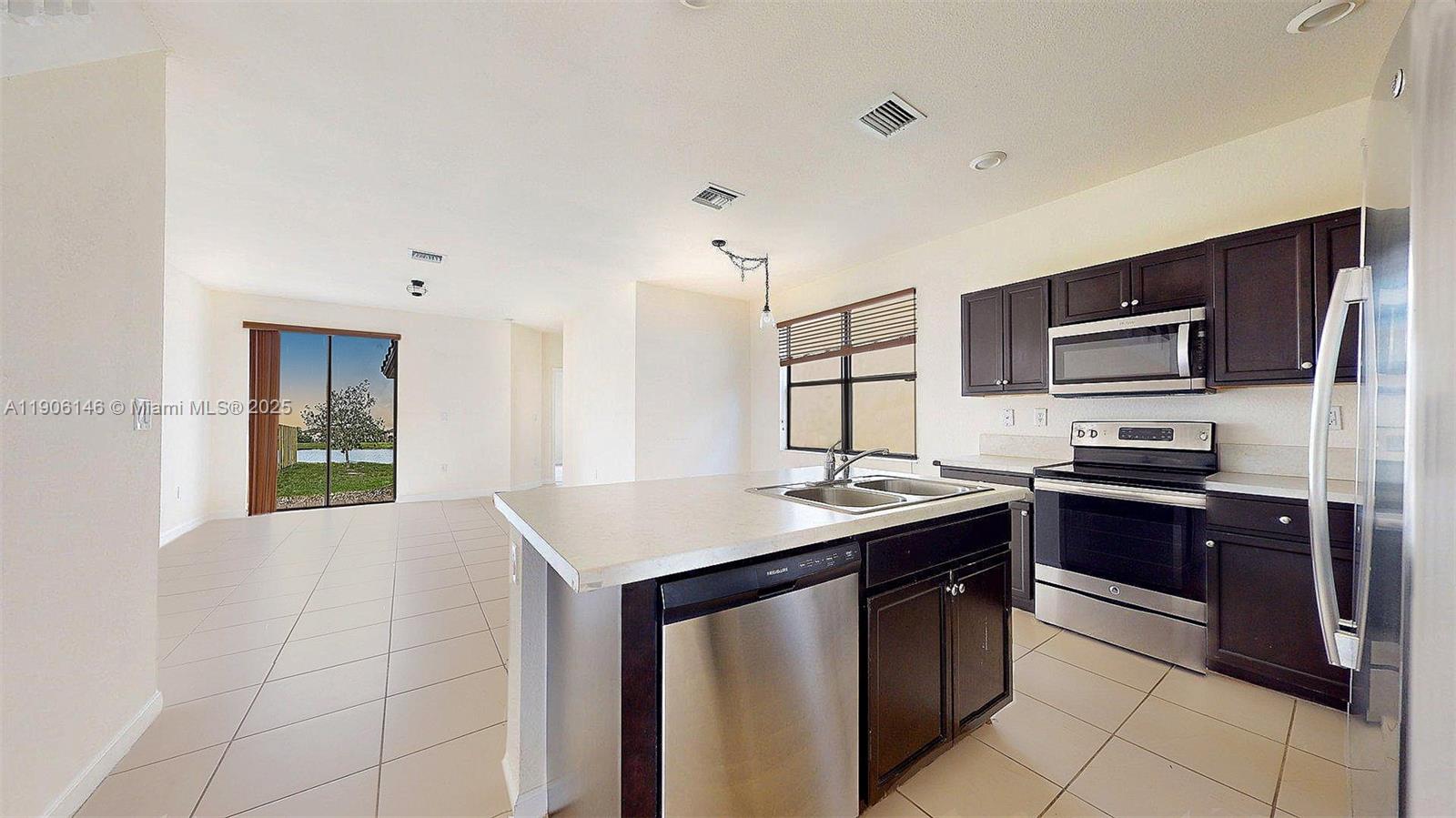 BAYWINDS OF HATTERAS - Residential Lease