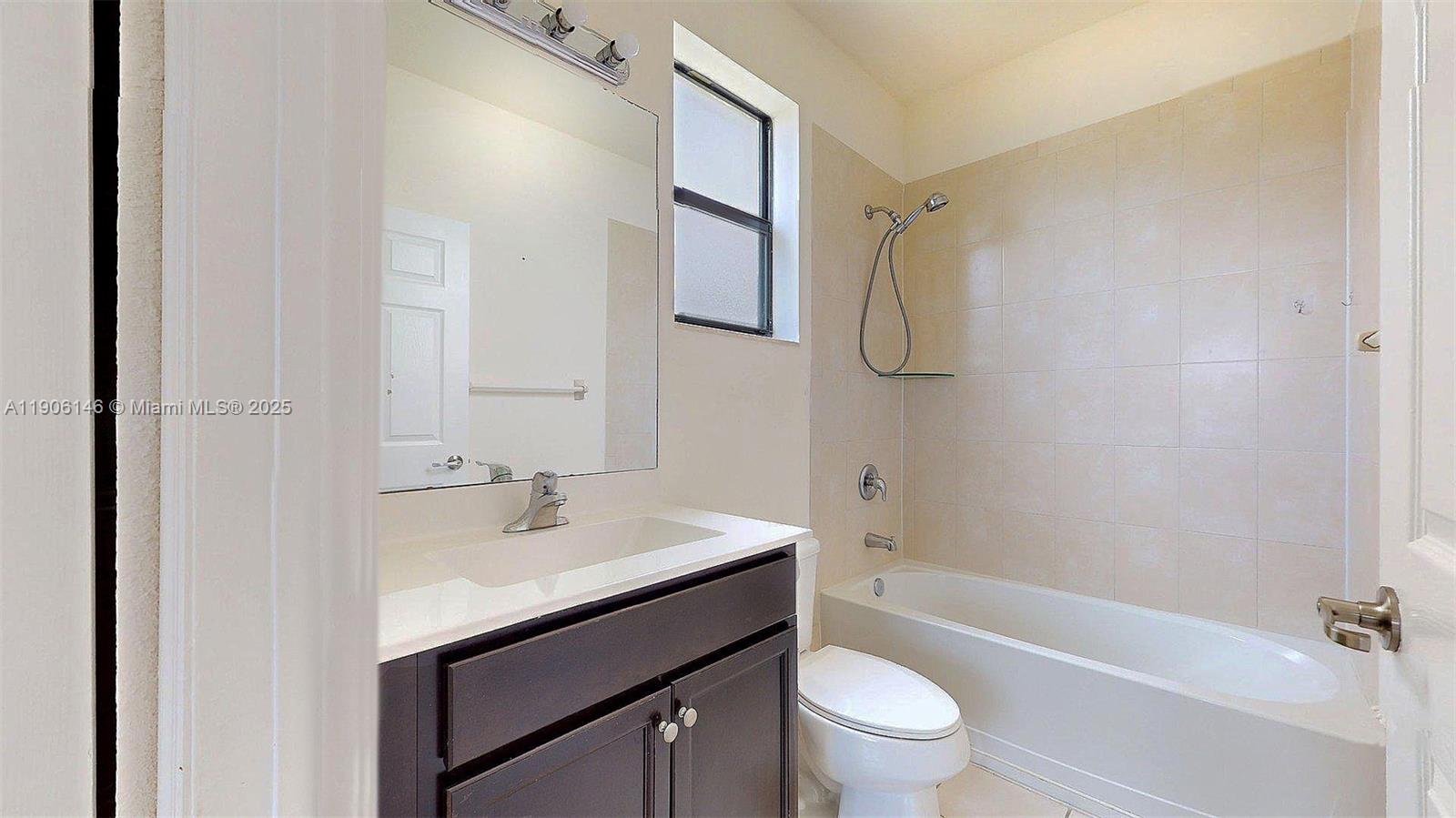 BAYWINDS OF HATTERAS - Residential Lease