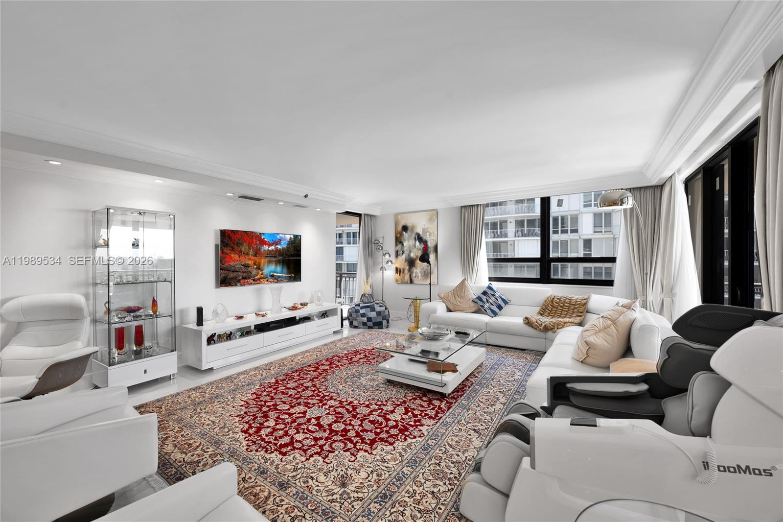 10175 Collins Ave 806