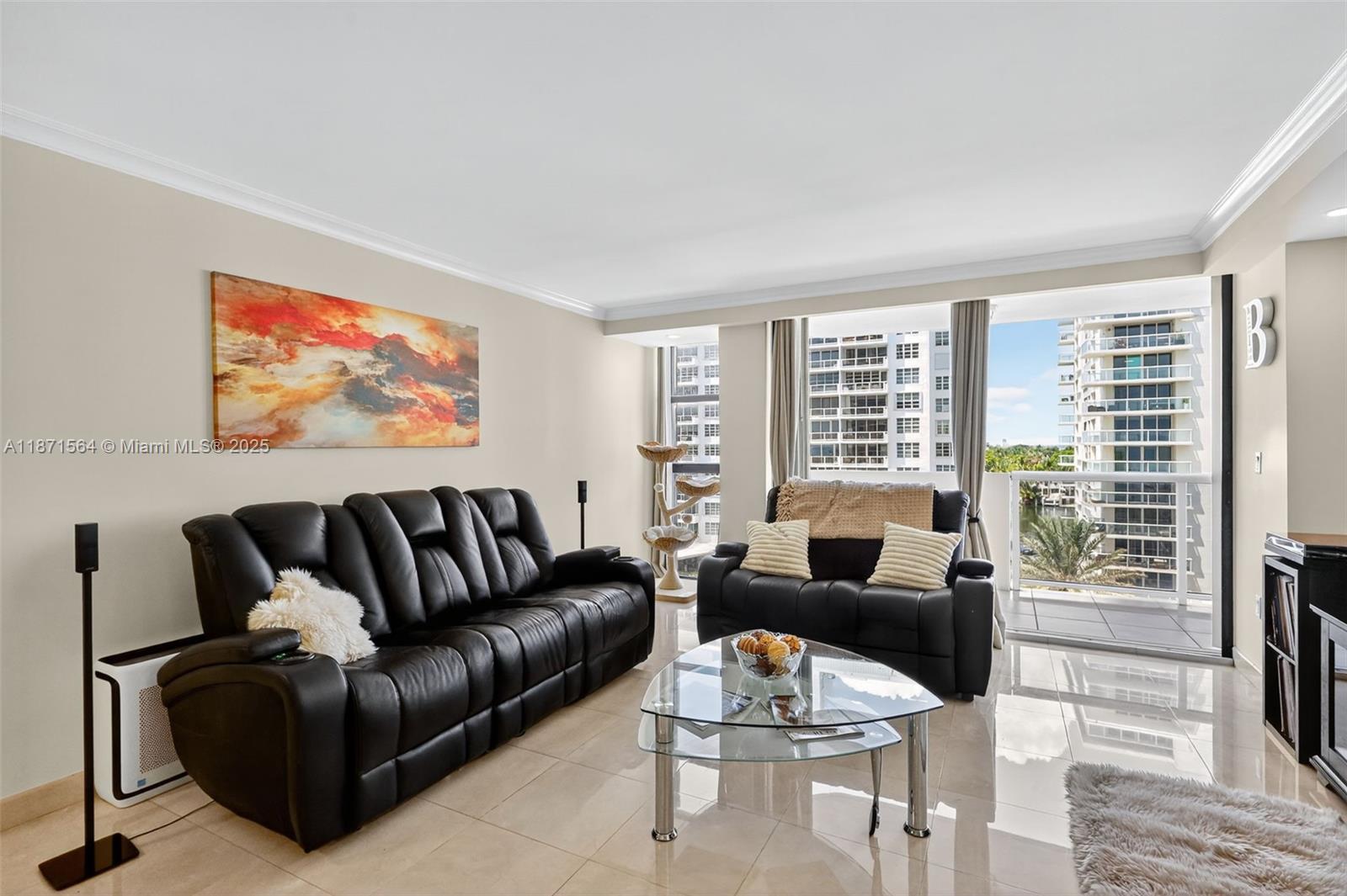 5757 Collins Ave 801