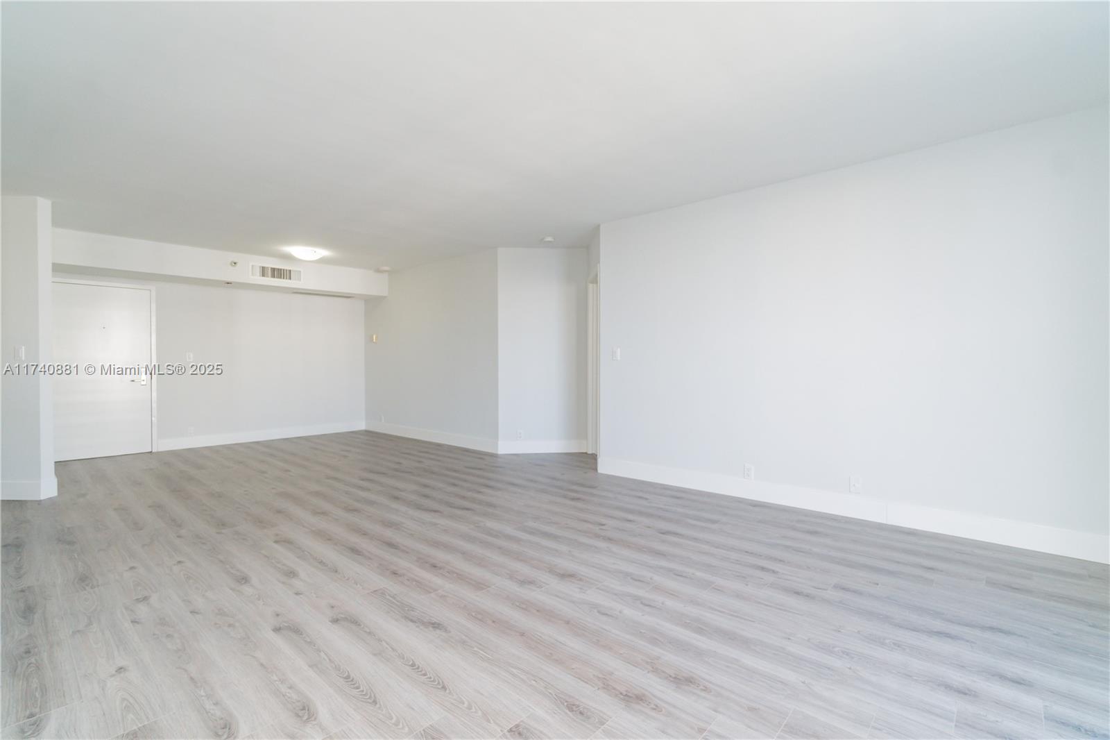 MYSTIC POINTE TOWER 500 - Residential