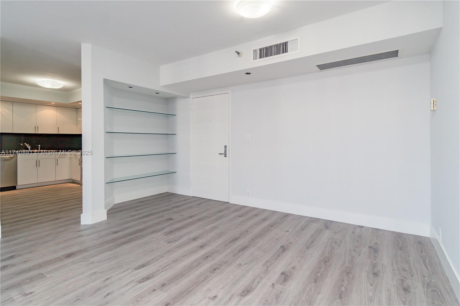 MYSTIC POINTE TOWER 500 - Residential