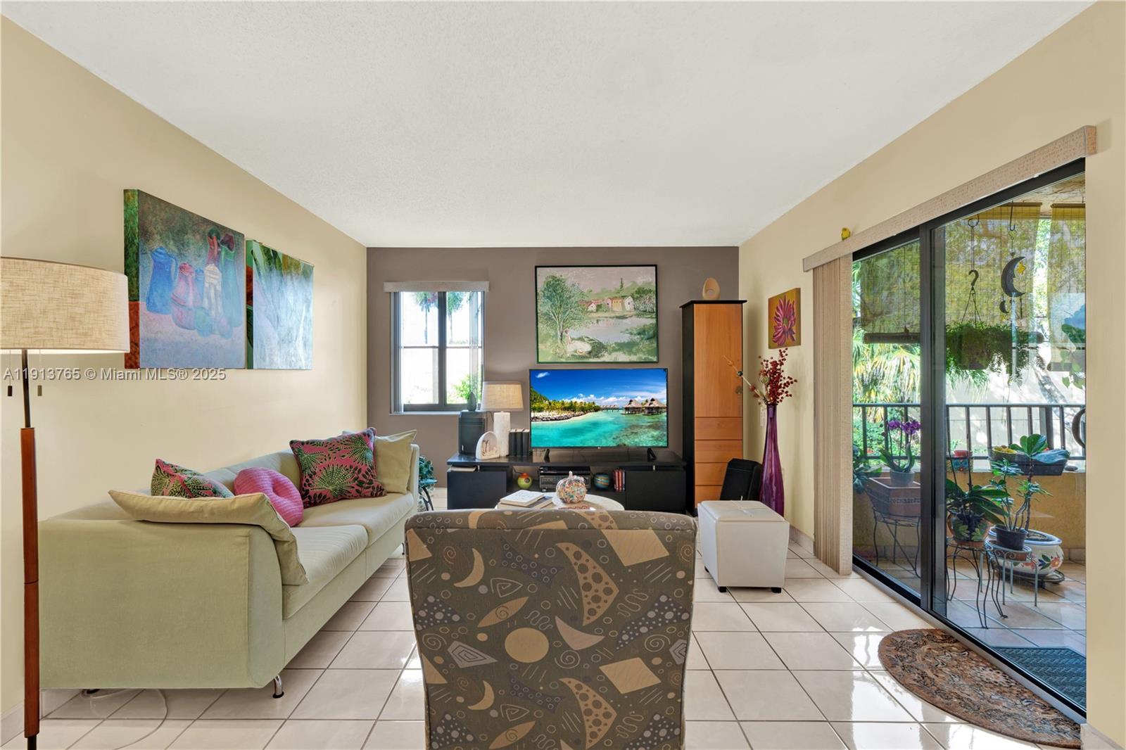 TERRANOVA CONDO #6 - Residential