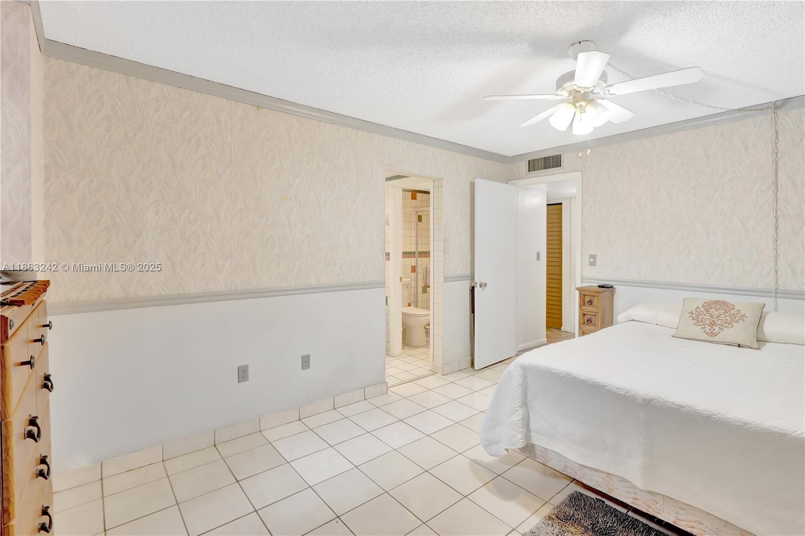 GARDEN OF KENDALL CONDO N - Residential