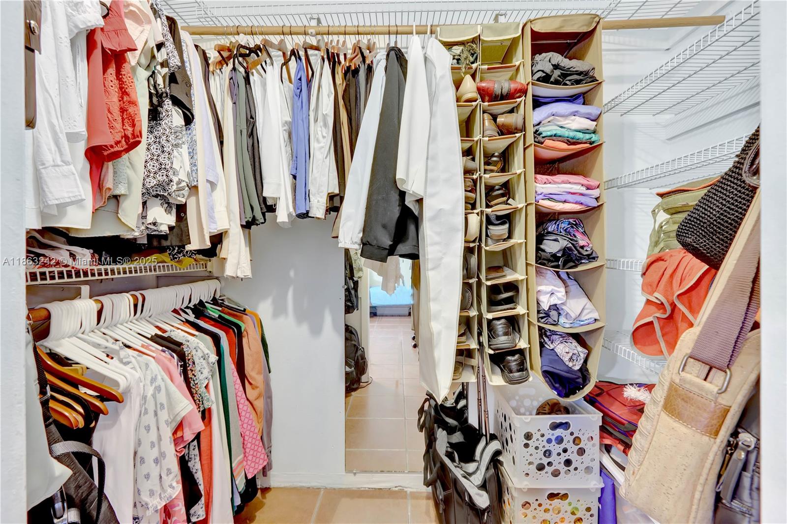 GARDEN OF KENDALL CONDO N - Residential