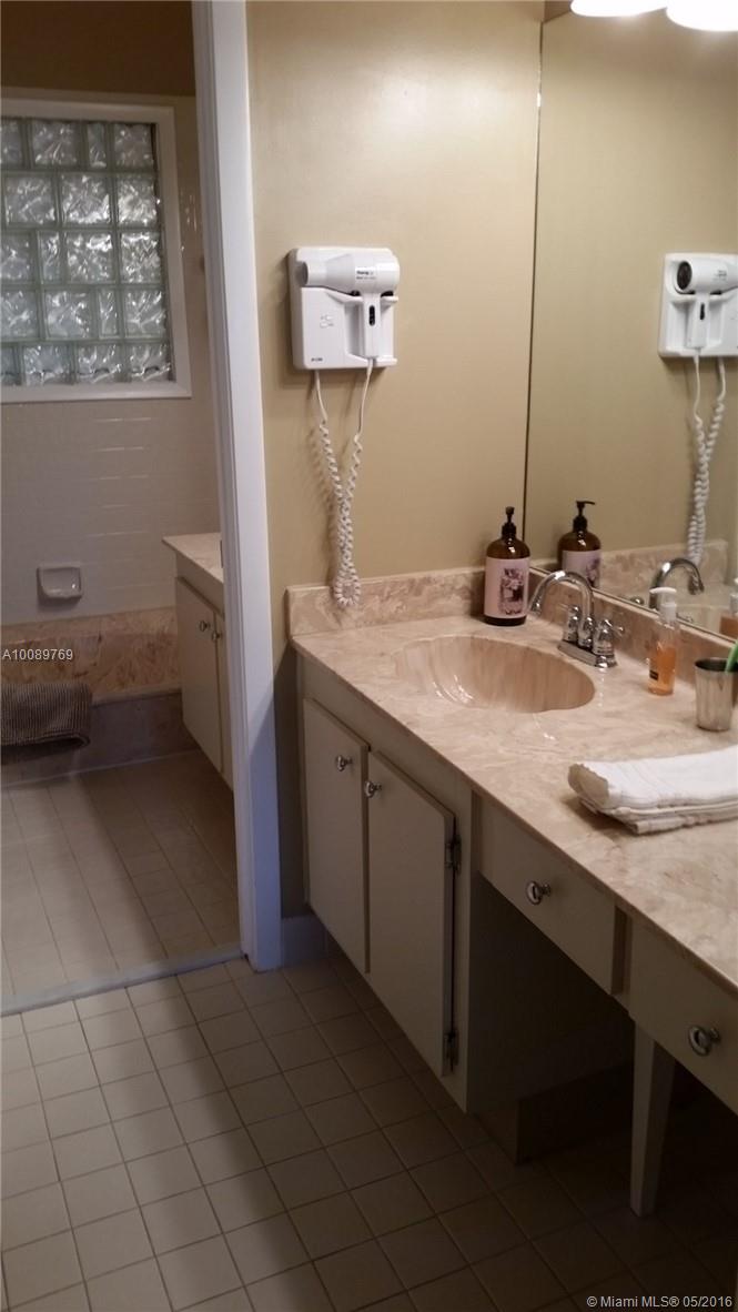 Falcons Lea 128-6 B - Residential