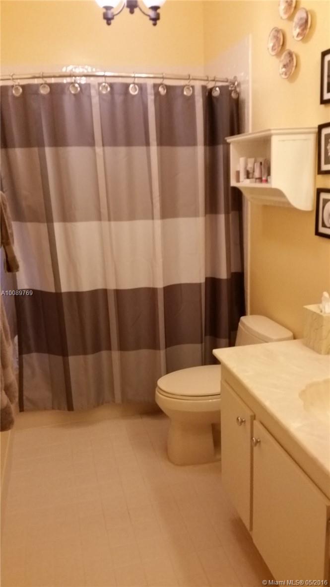 Falcons Lea 128-6 B - Residential