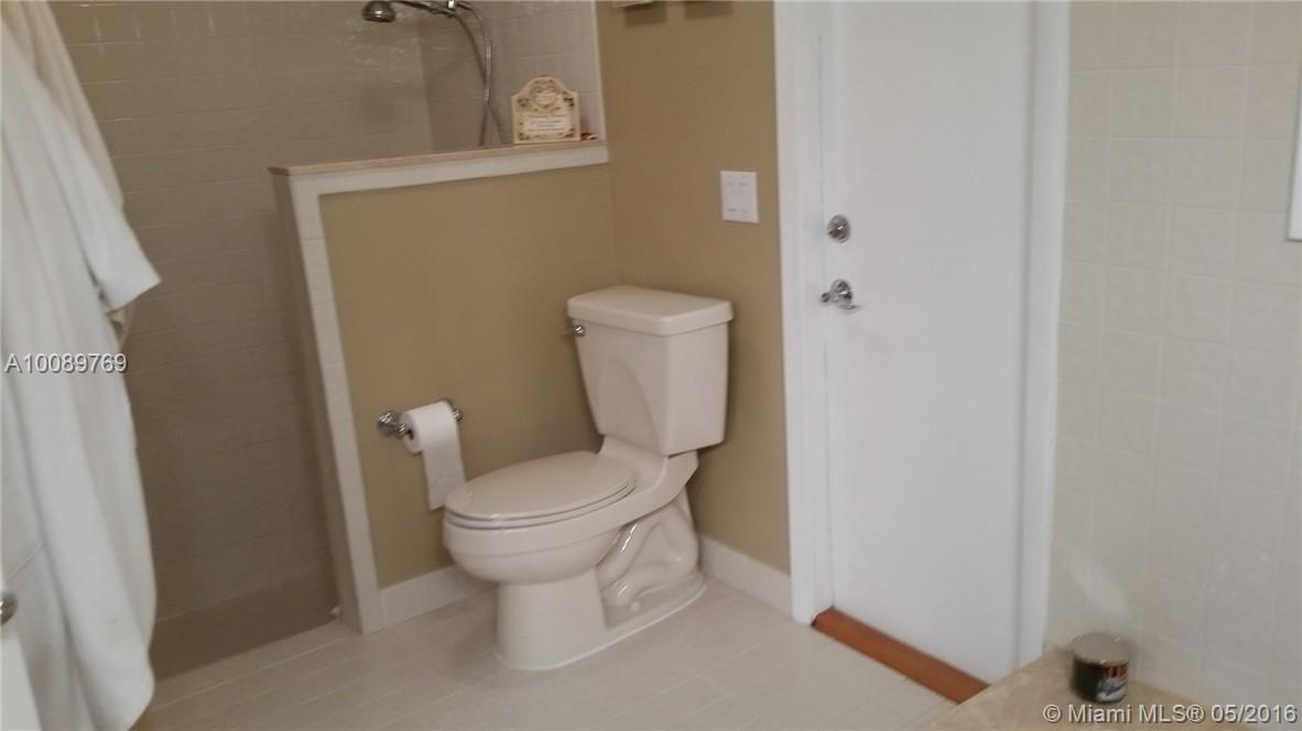 Falcons Lea 128-6 B - Residential