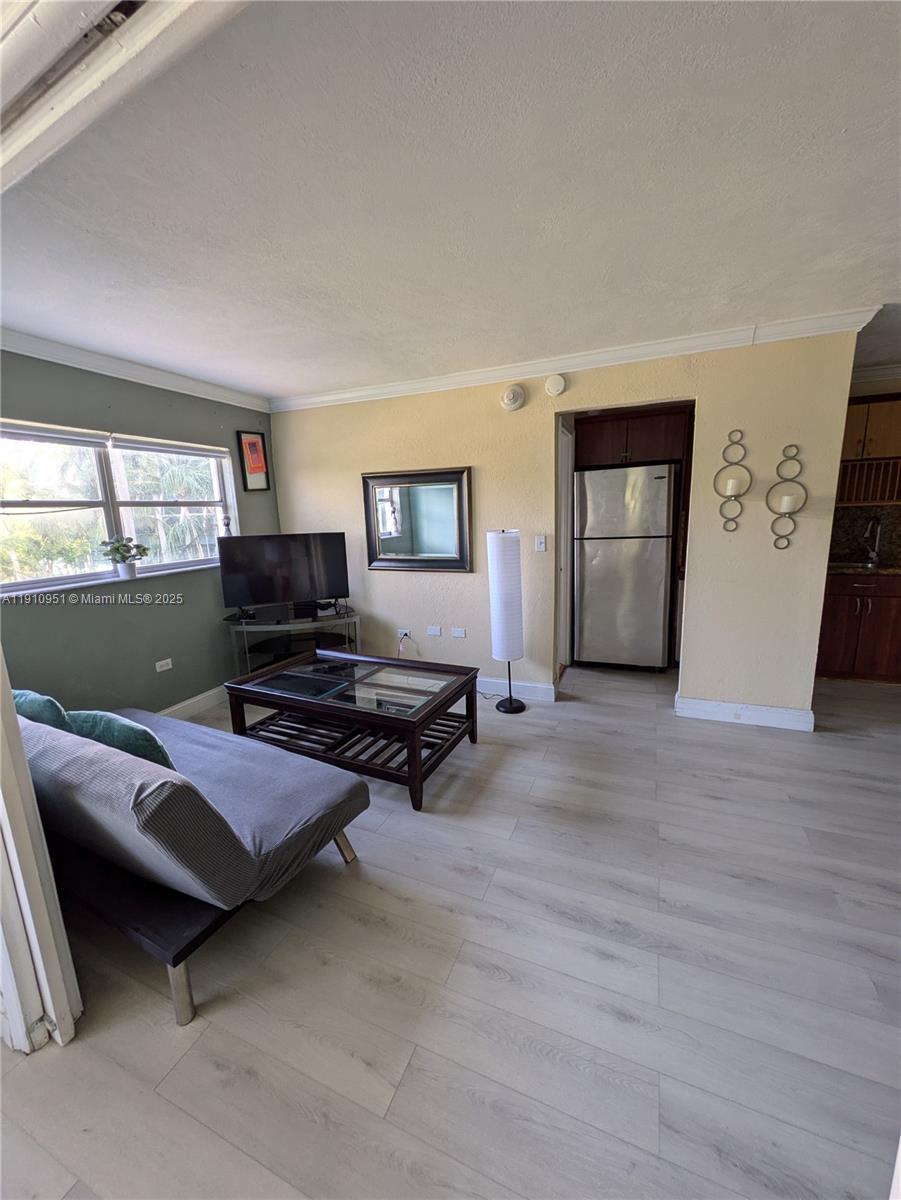 1881 Washington Ave 3G