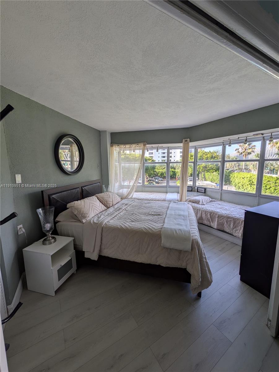 OCTAGON TOWERS I CONDO - Residential Lease