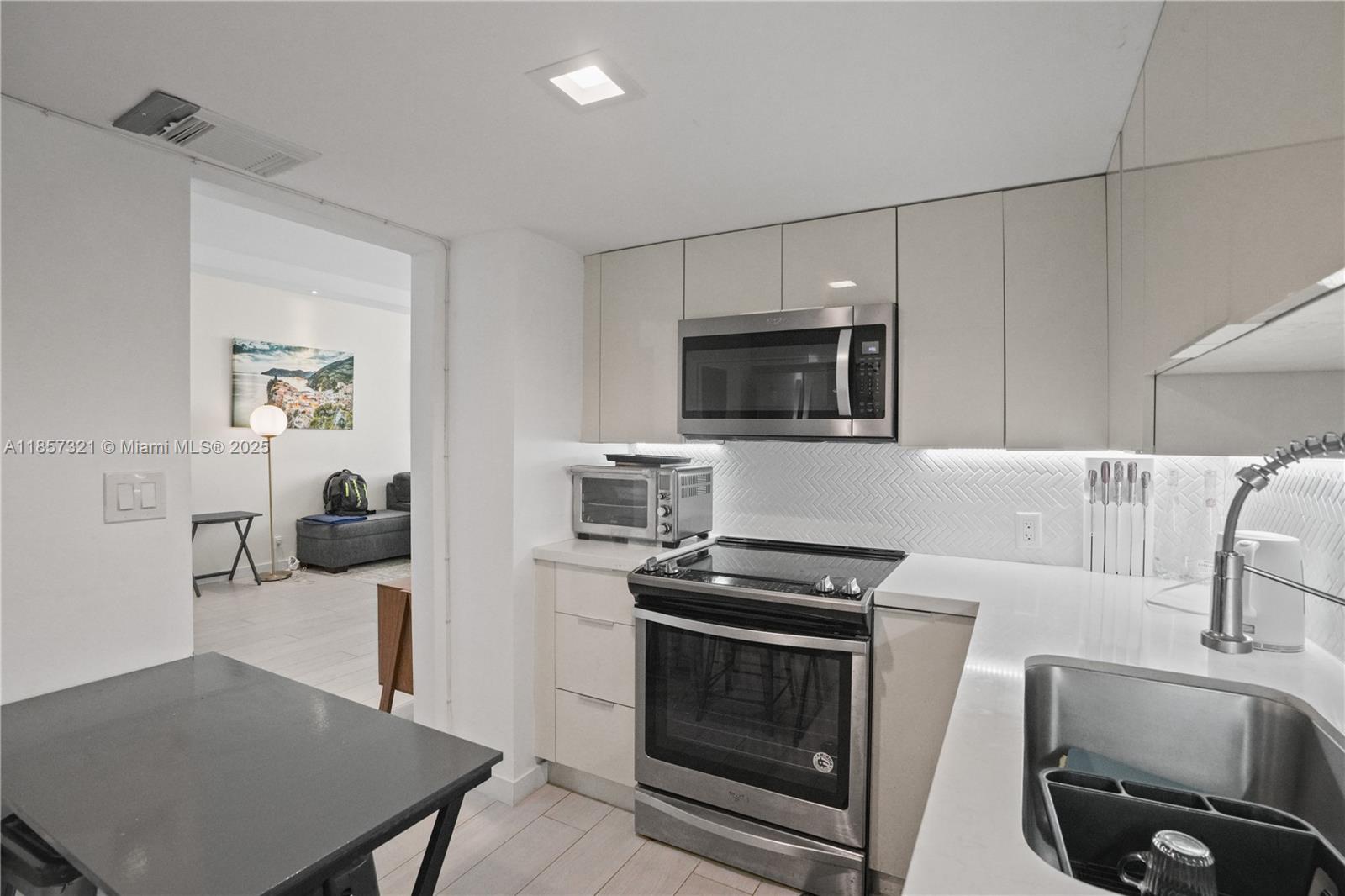 ARLEN HOUSE EAST CONDO - Residential Lease