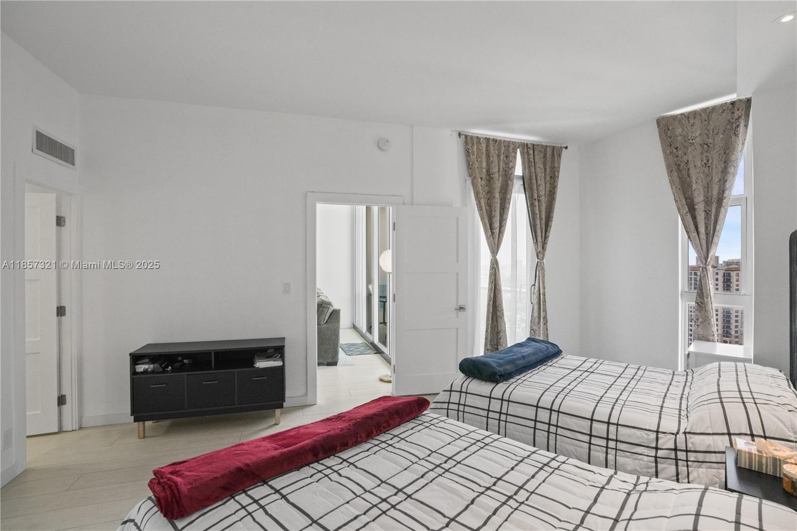 ARLEN HOUSE EAST CONDO - Residential Lease