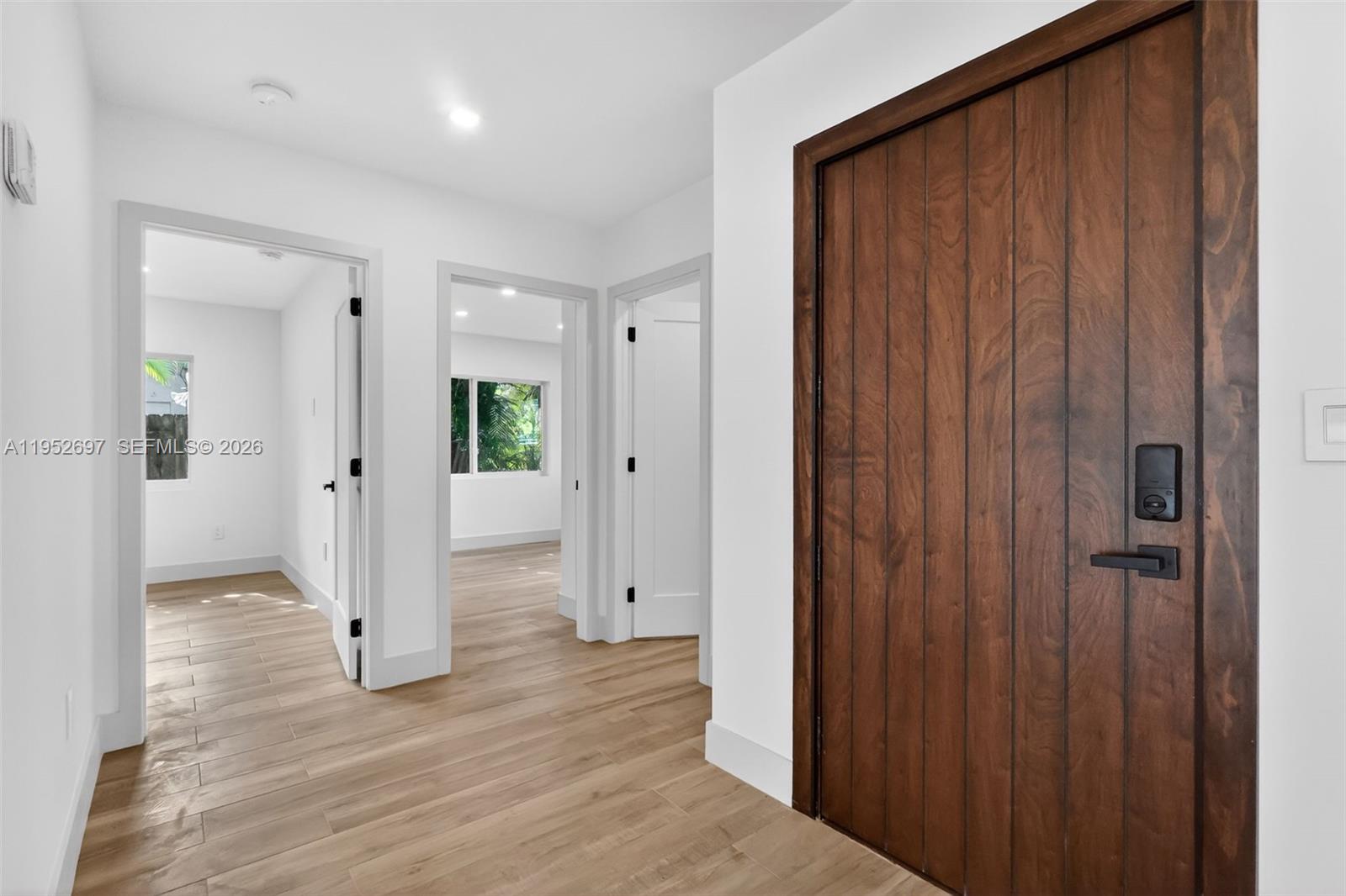 NORTHRIDGE - Residential