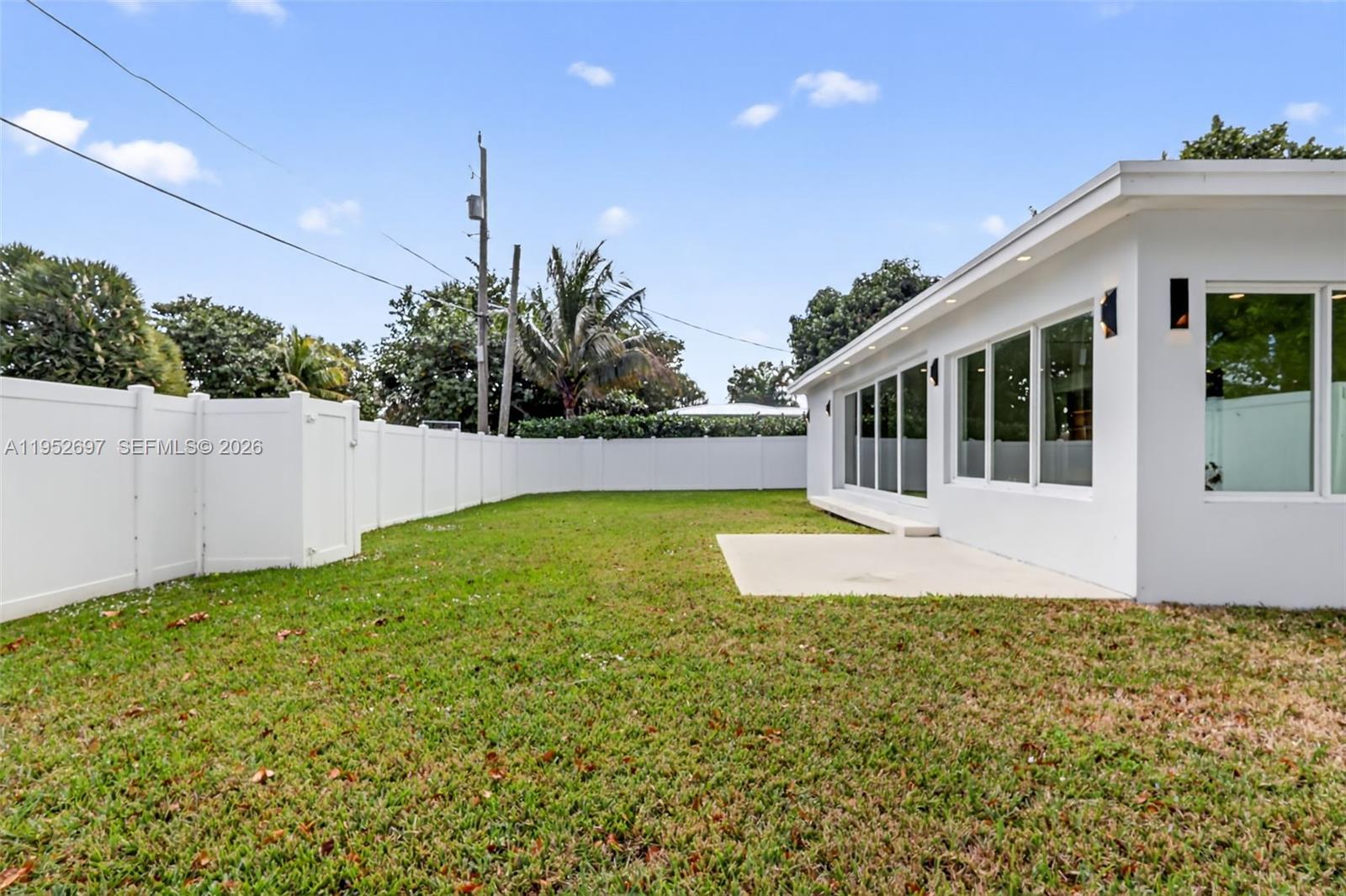 NORTHRIDGE - Residential