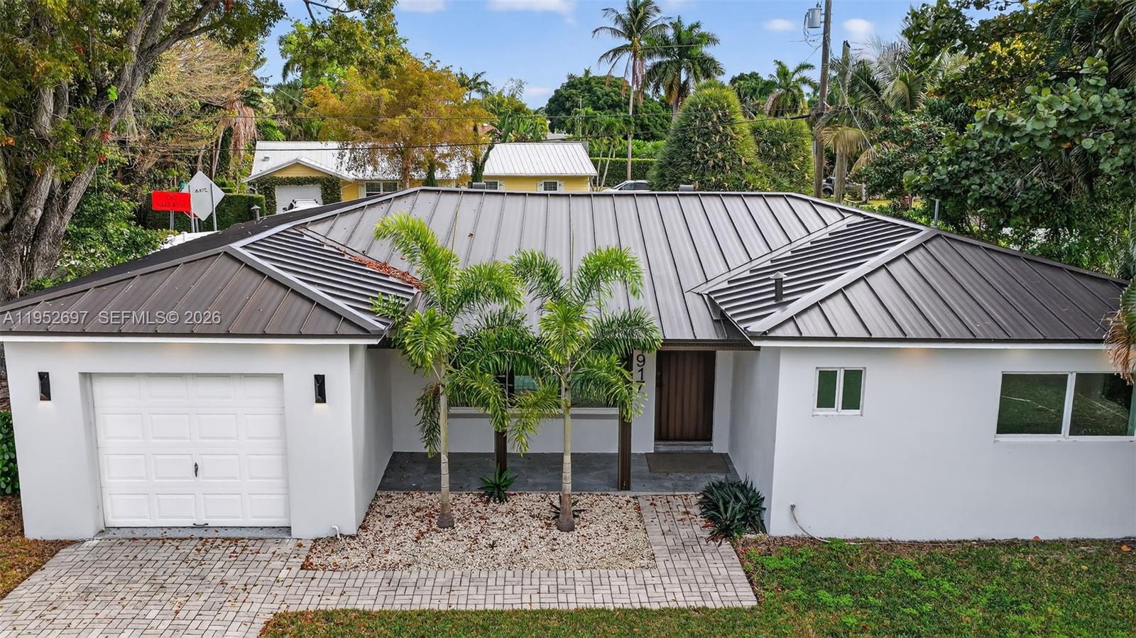 NORTHRIDGE - Residential