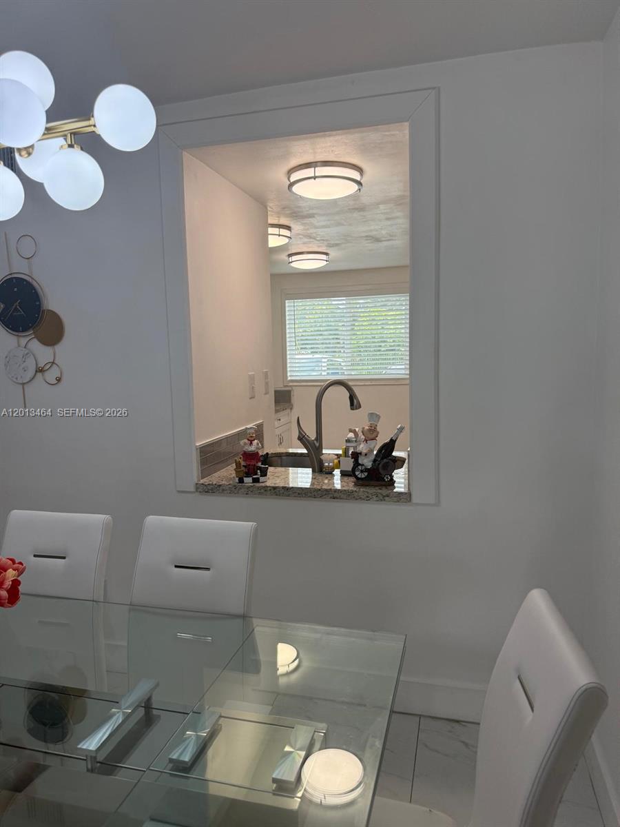 FLAMINGO LAKE - Residential Lease