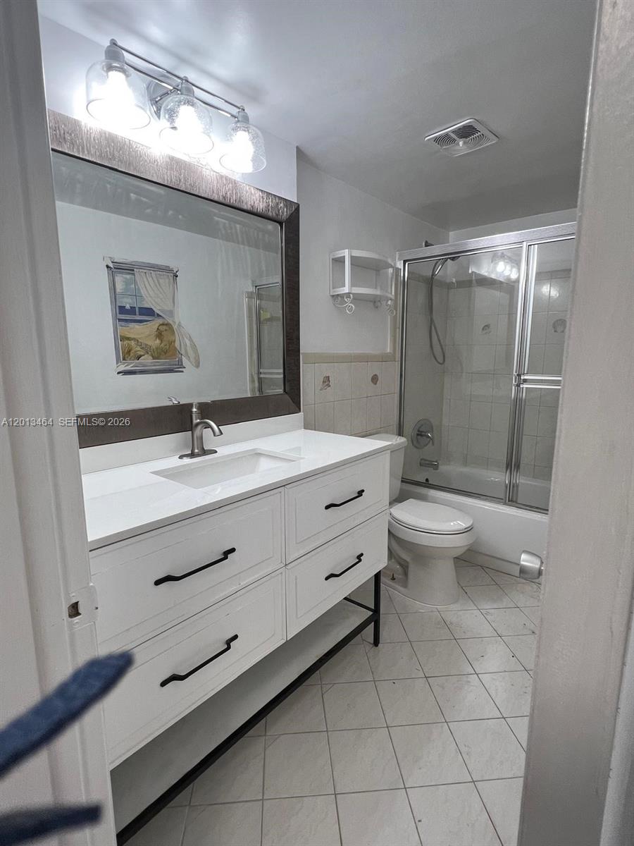 FLAMINGO LAKE - Residential Lease