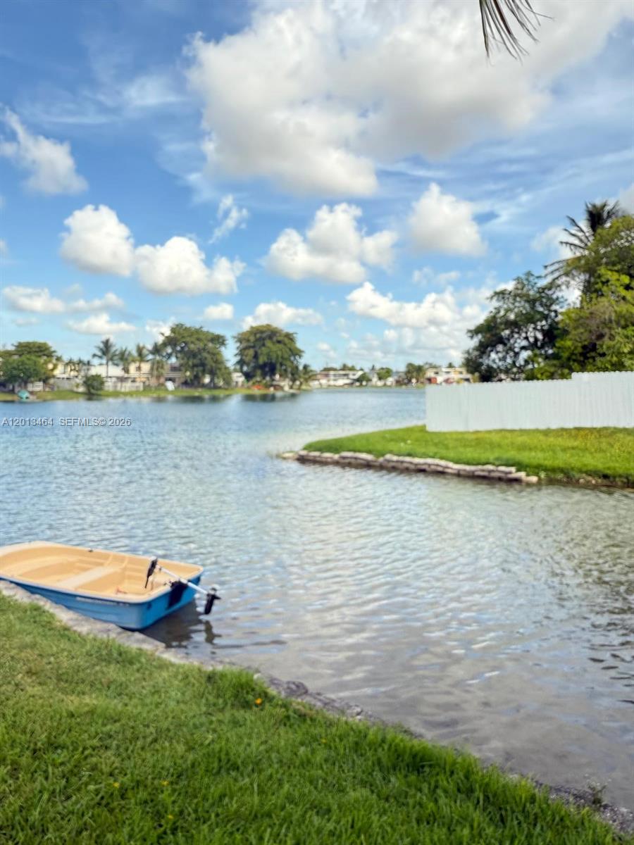 FLAMINGO LAKE - Residential Lease