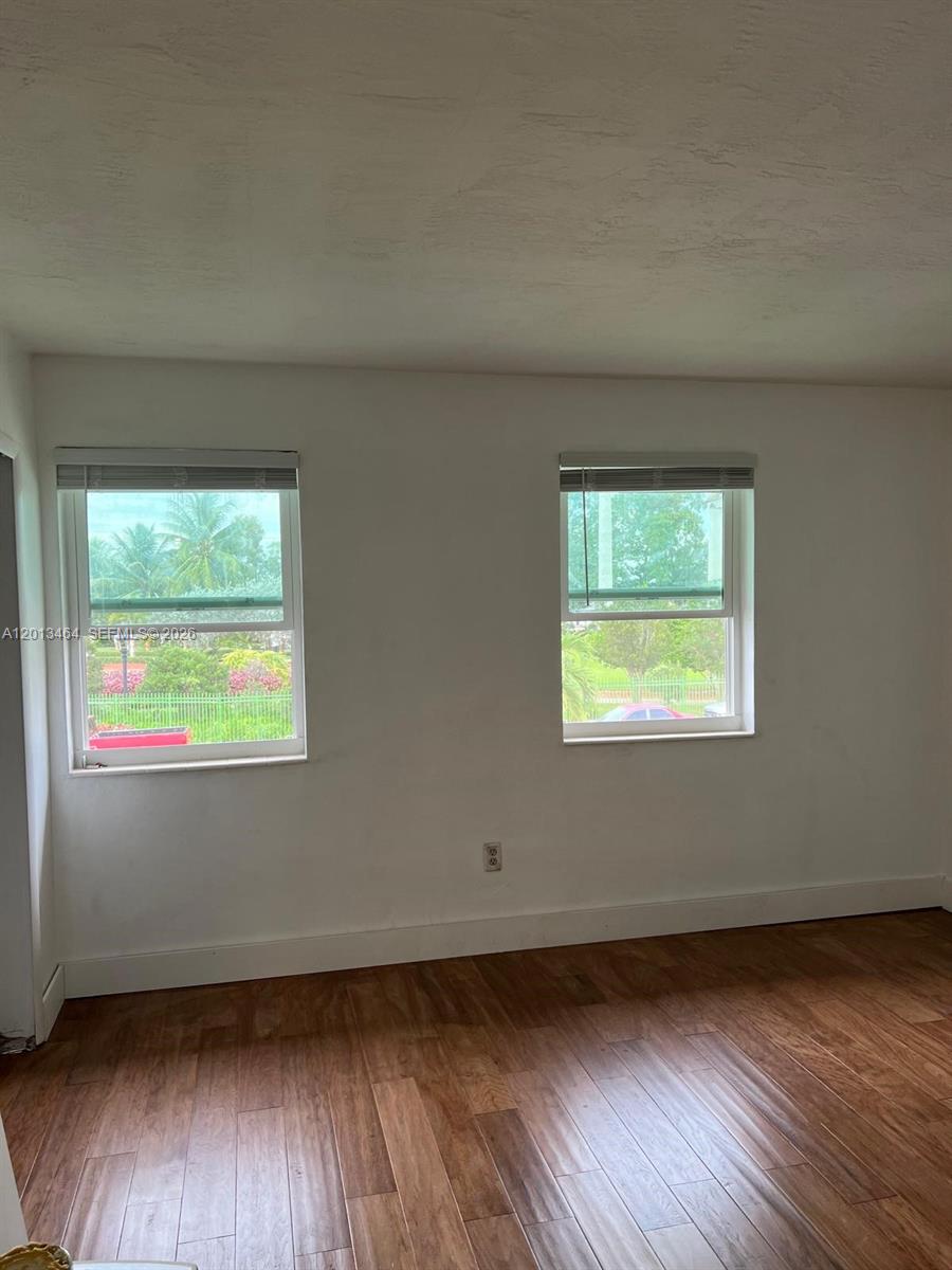 FLAMINGO LAKE - Residential Lease