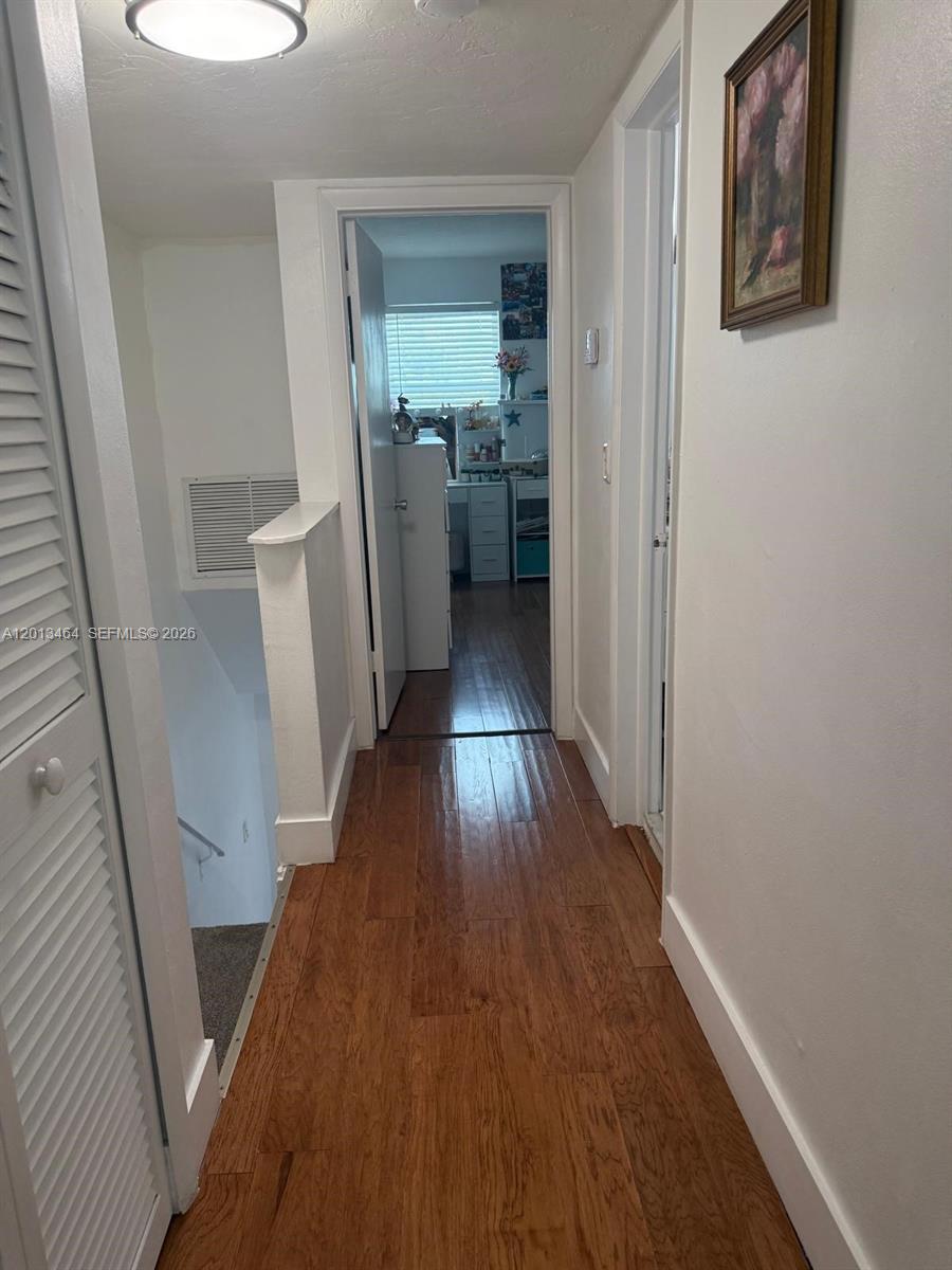FLAMINGO LAKE - Residential Lease