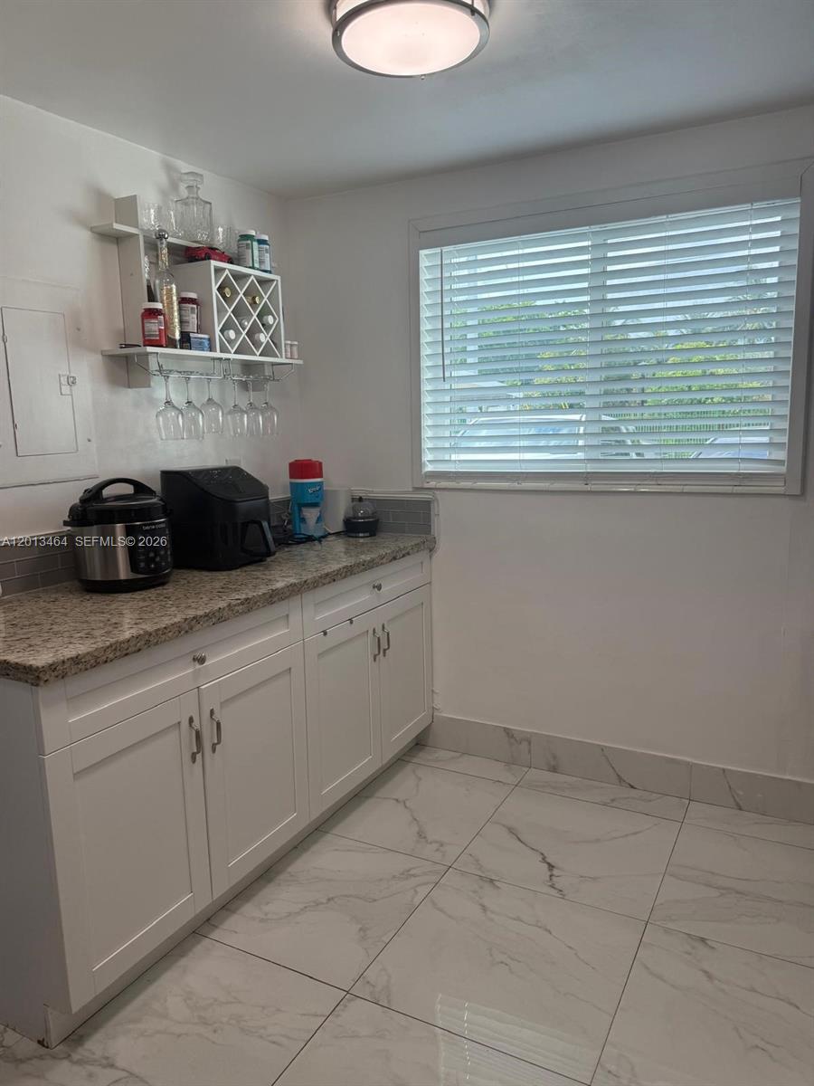 FLAMINGO LAKE - Residential Lease