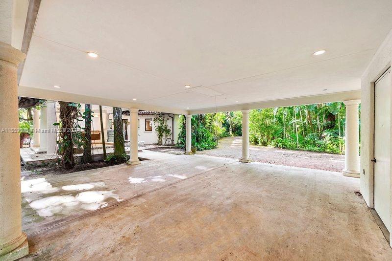 SNAPPER CREEK LAKES SUB - Residential