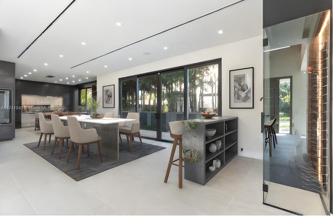 RIO VISTA ISLES - Residential Lease