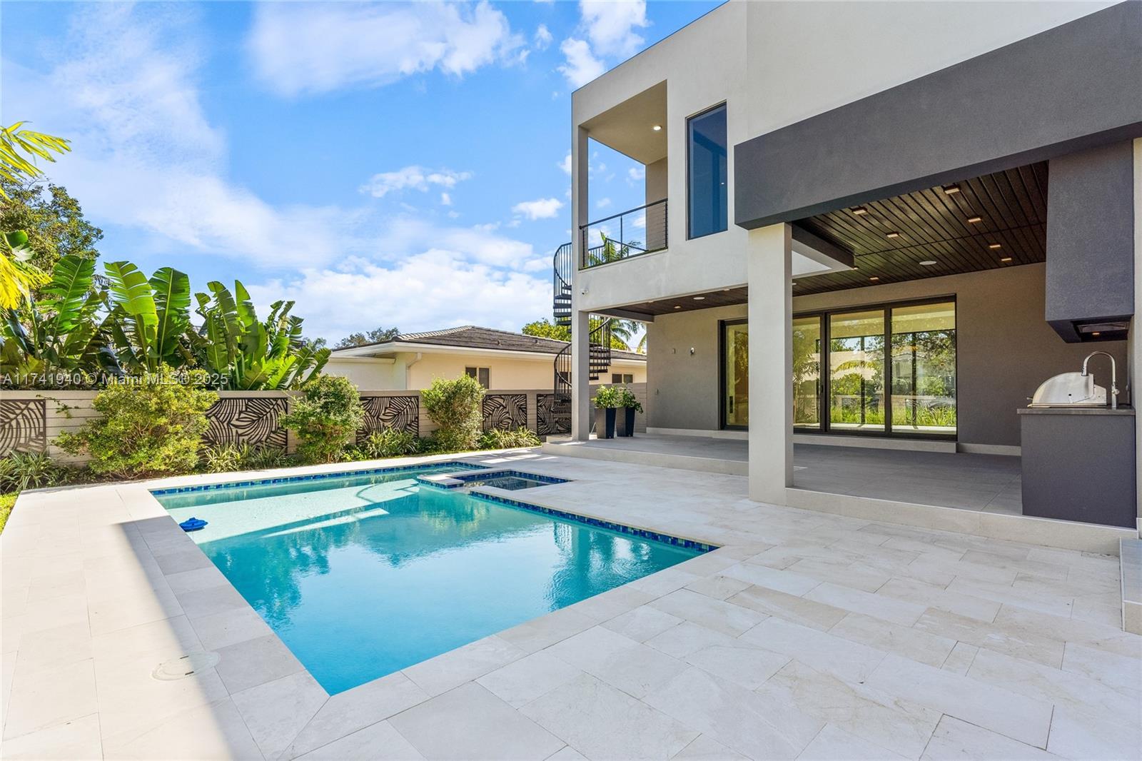 RIO VISTA ISLES - Residential Lease