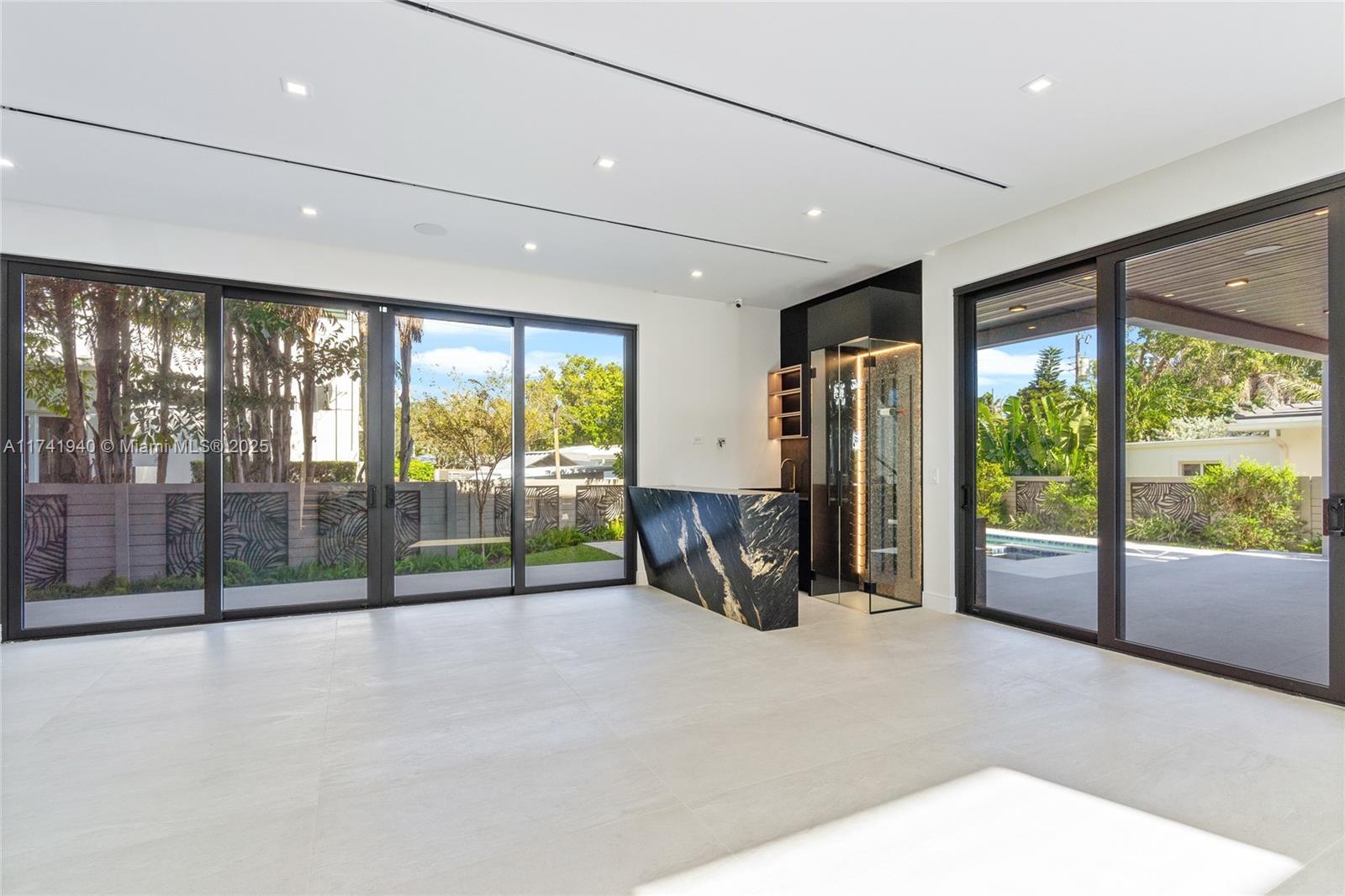 RIO VISTA ISLES - Residential Lease