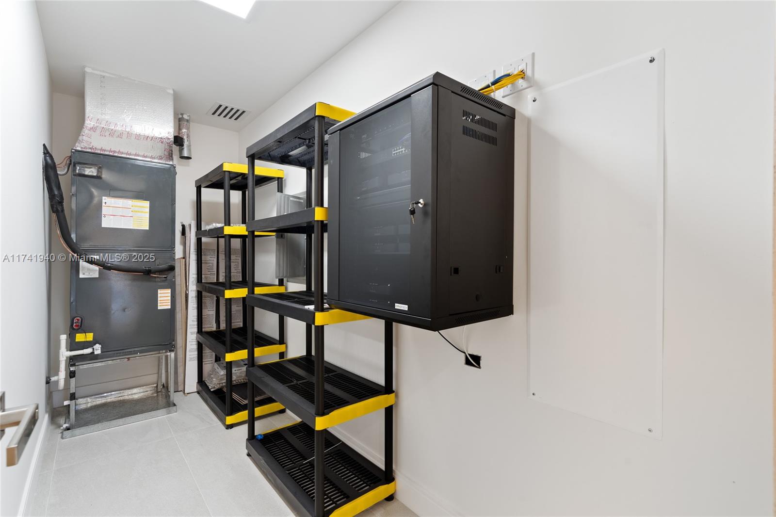 RIO VISTA ISLES - Residential Lease