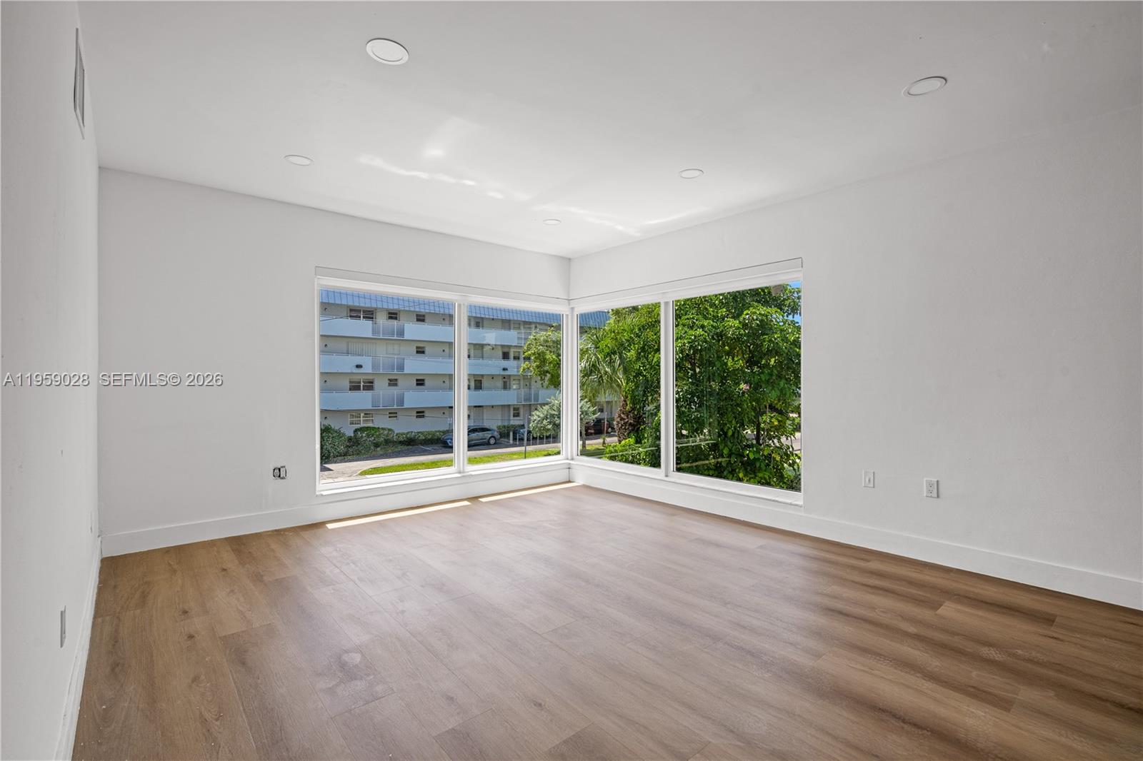 EASTERN SHORES 2ND ADDN - Residential Lease