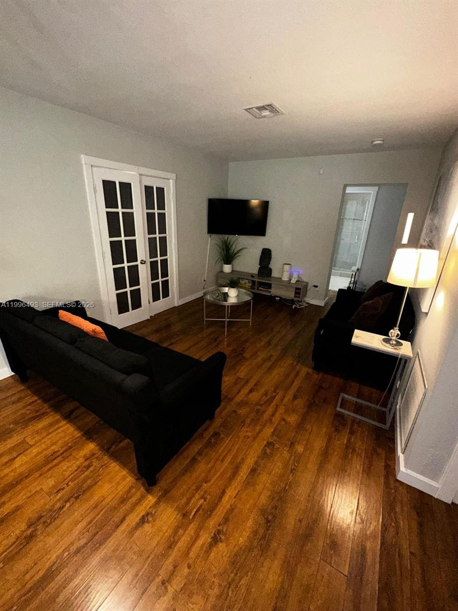 SUNSET TRAILS - Residential Lease