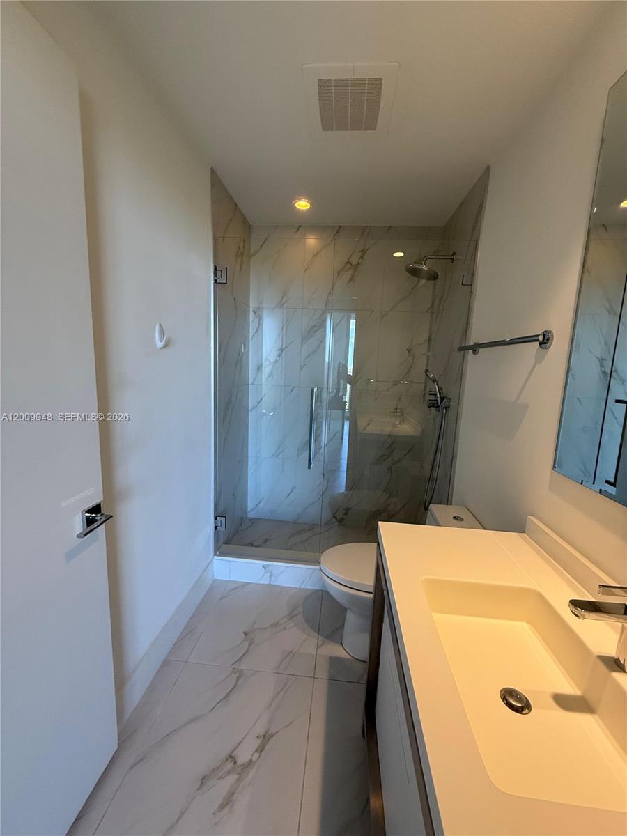 METROPICA NORTH TOWER ONE - Residential