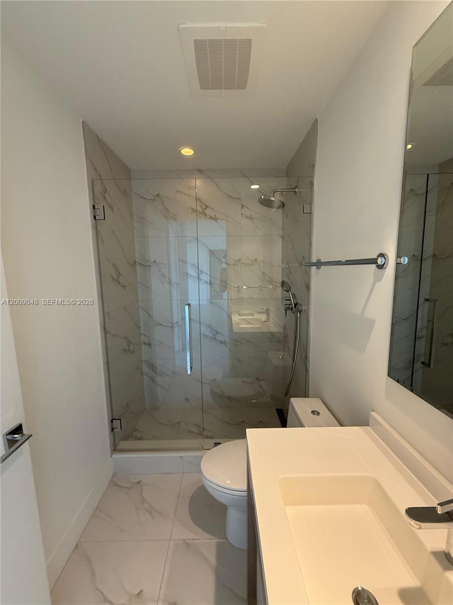 METROPICA NORTH TOWER ONE - Residential