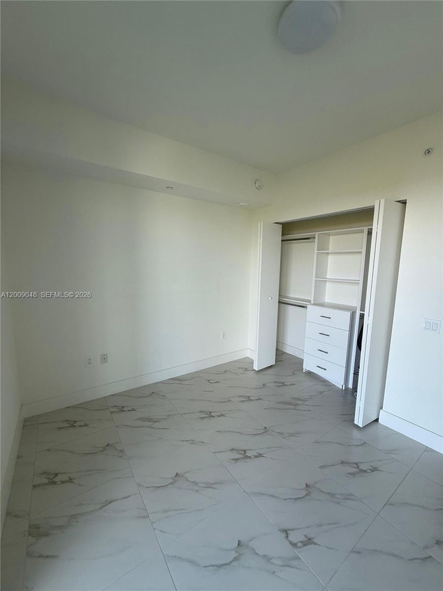 METROPICA NORTH TOWER ONE - Residential