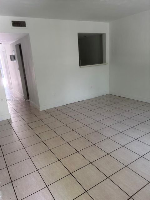  Miami FL 33161