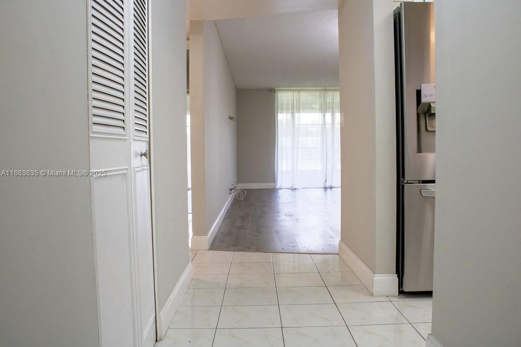 PALM LAKES CONDO - Residential Lease