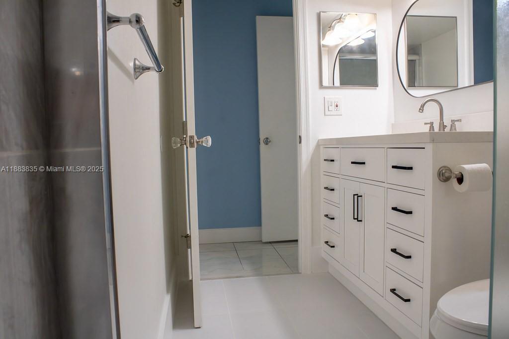 PALM LAKES CONDO - Residential Lease