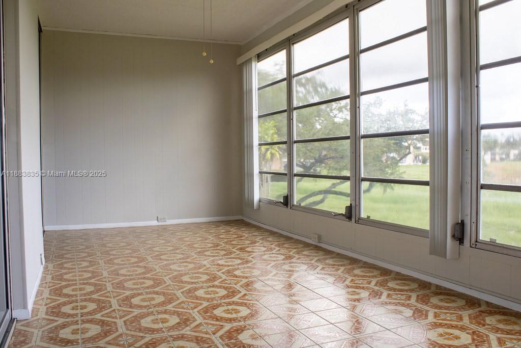 PALM LAKES CONDO - Residential Lease
