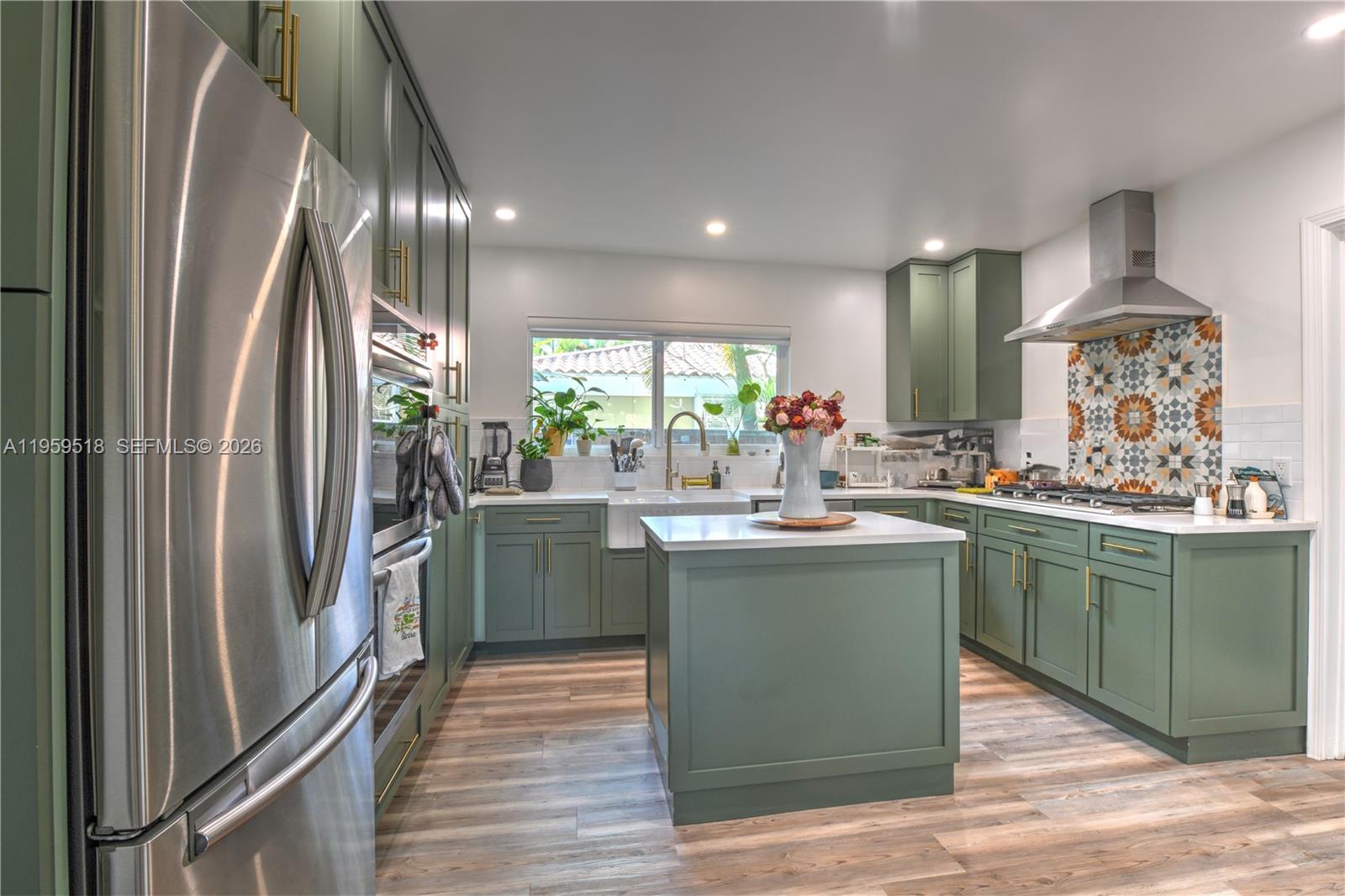 HOLLYWOOD - Residential